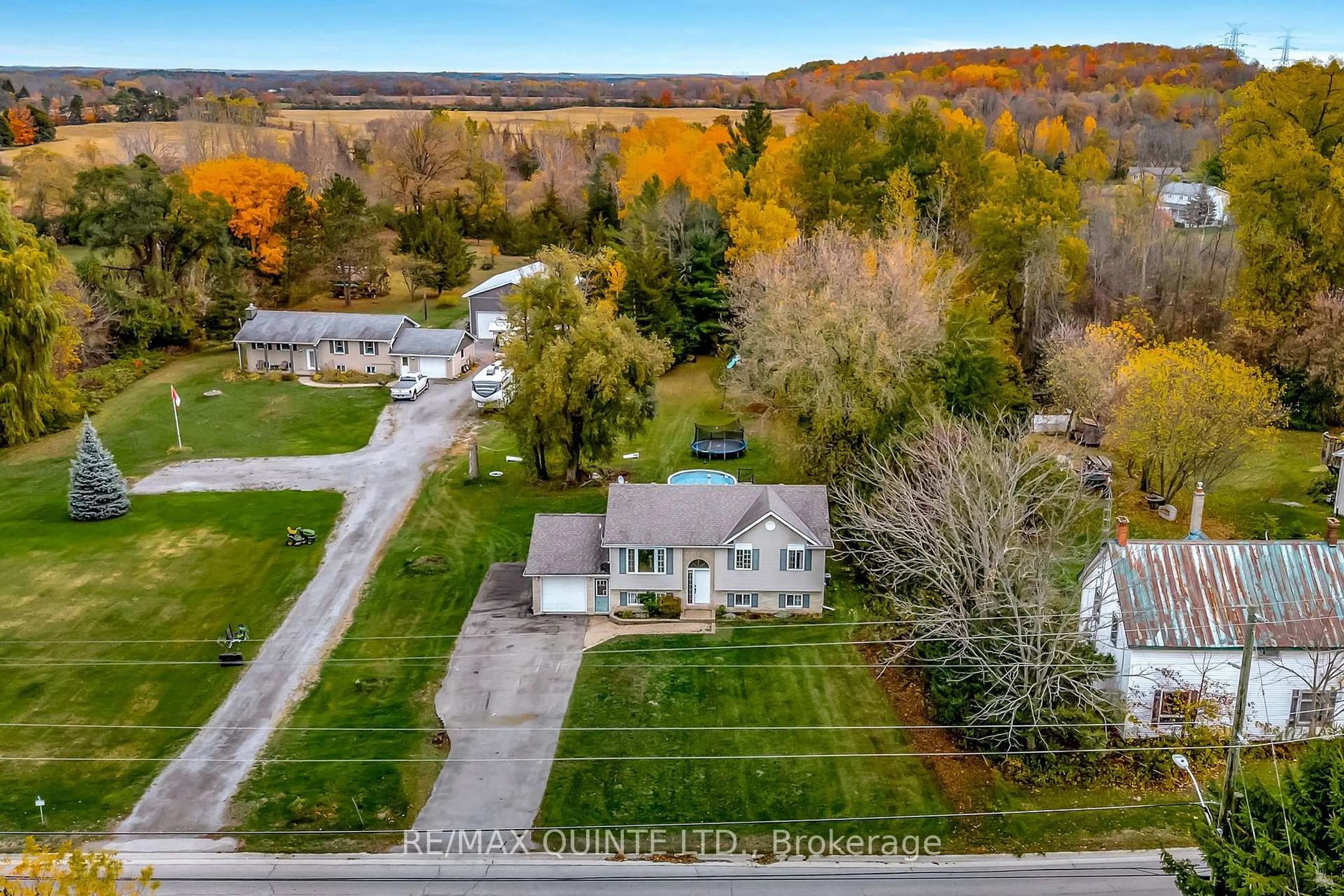 A pic from outside/outdoor area/front of a property/back of a property/a pic from drone, unknown for 81 Wallbridge Rd, Quinte West Ontario K8P 1C2