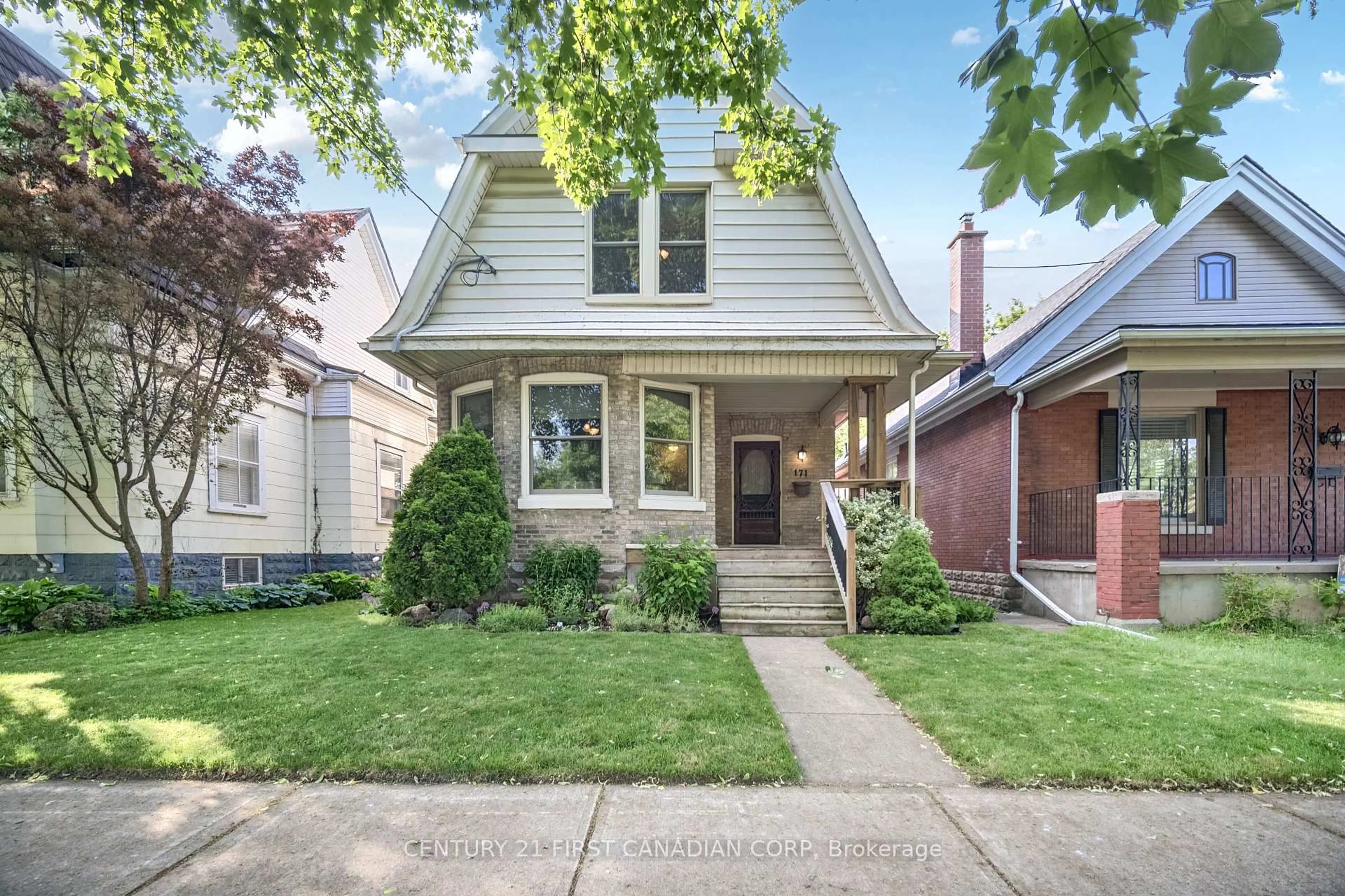 Home with brick exterior material, street for 171 Mount Pleasant Ave, London North Ontario N6H 1E3