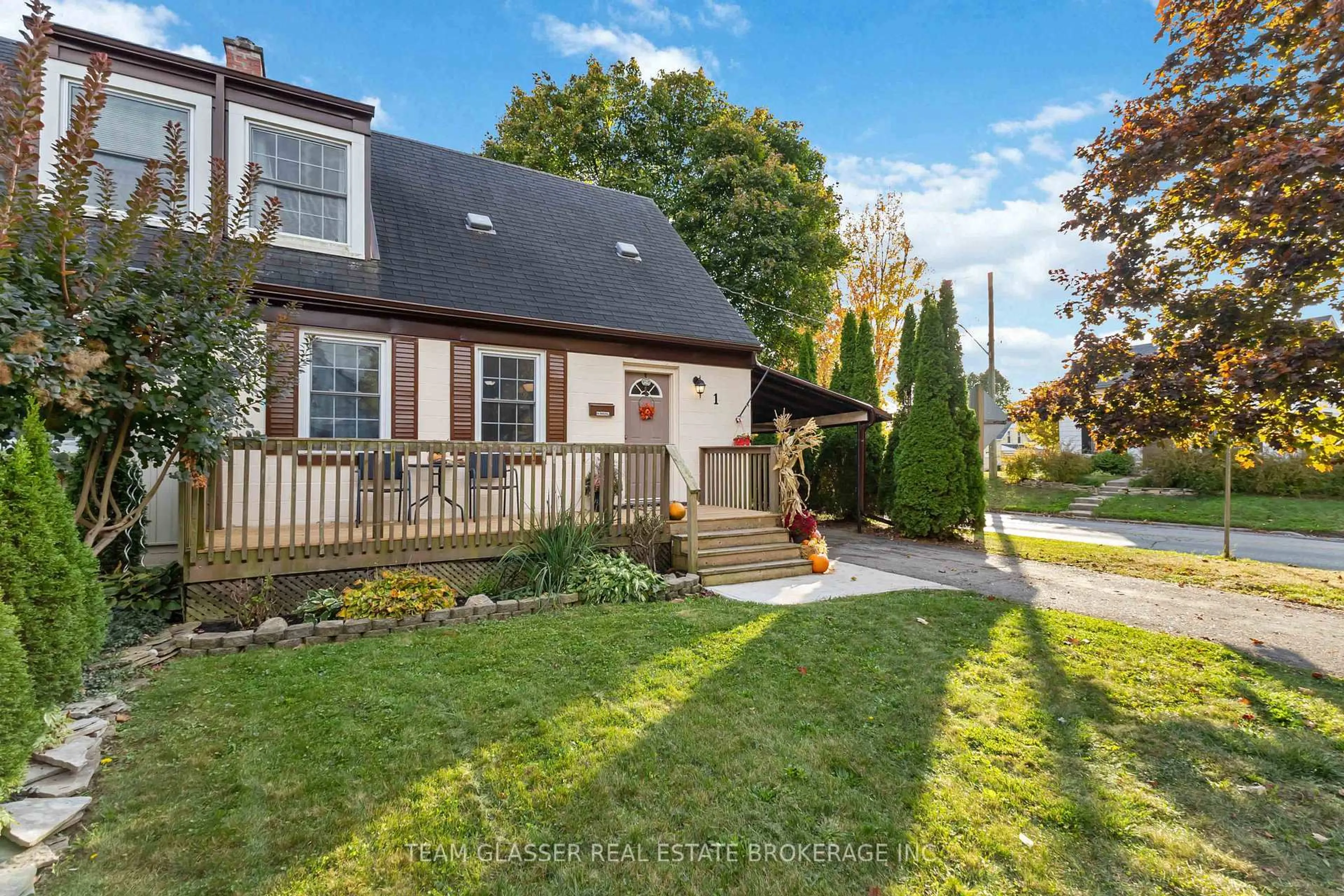 Unknown for 1 CYPRESS St, St. Thomas Ontario N5R 1N2