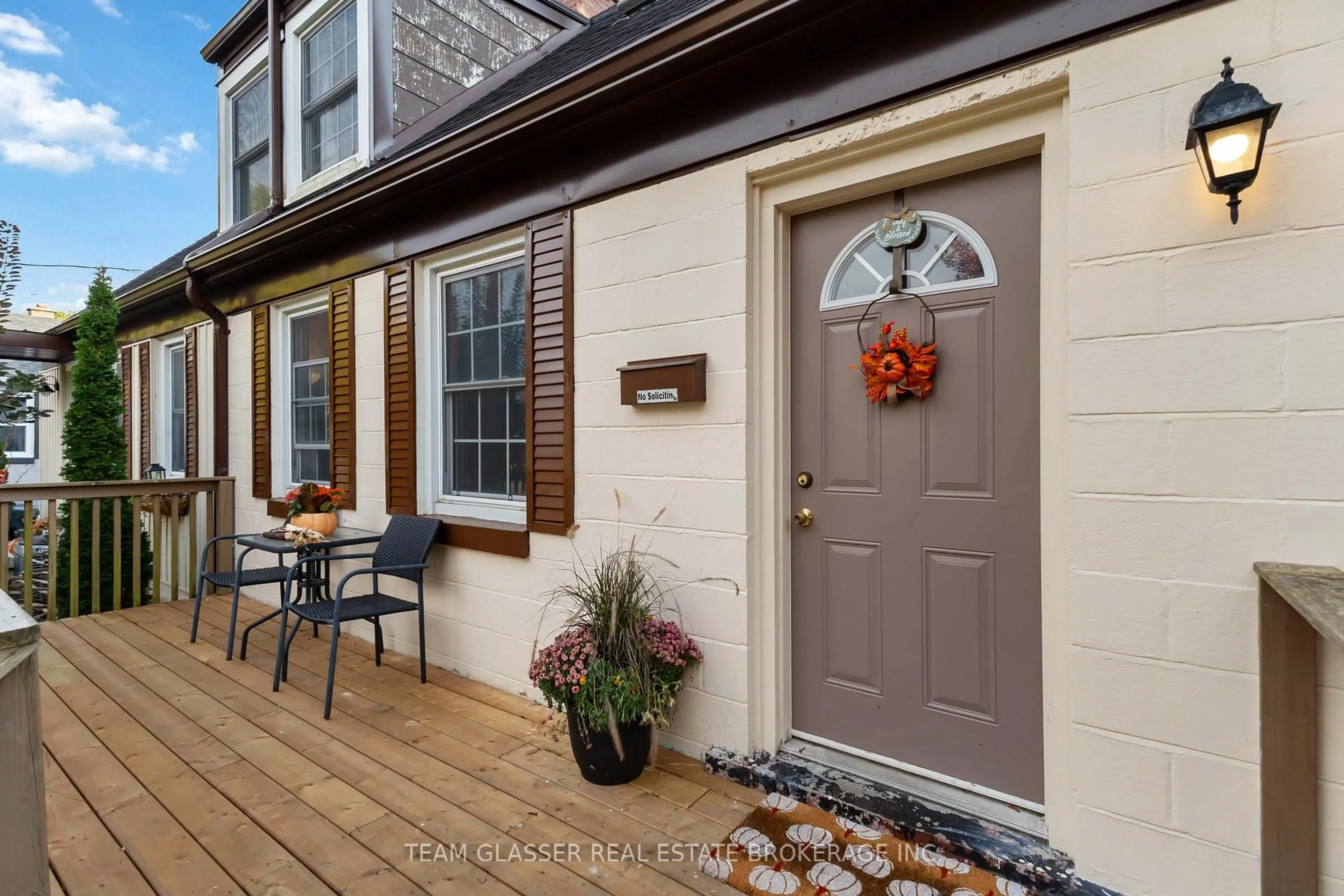 Unknown for 1 CYPRESS St, St. Thomas Ontario N5R 1N2