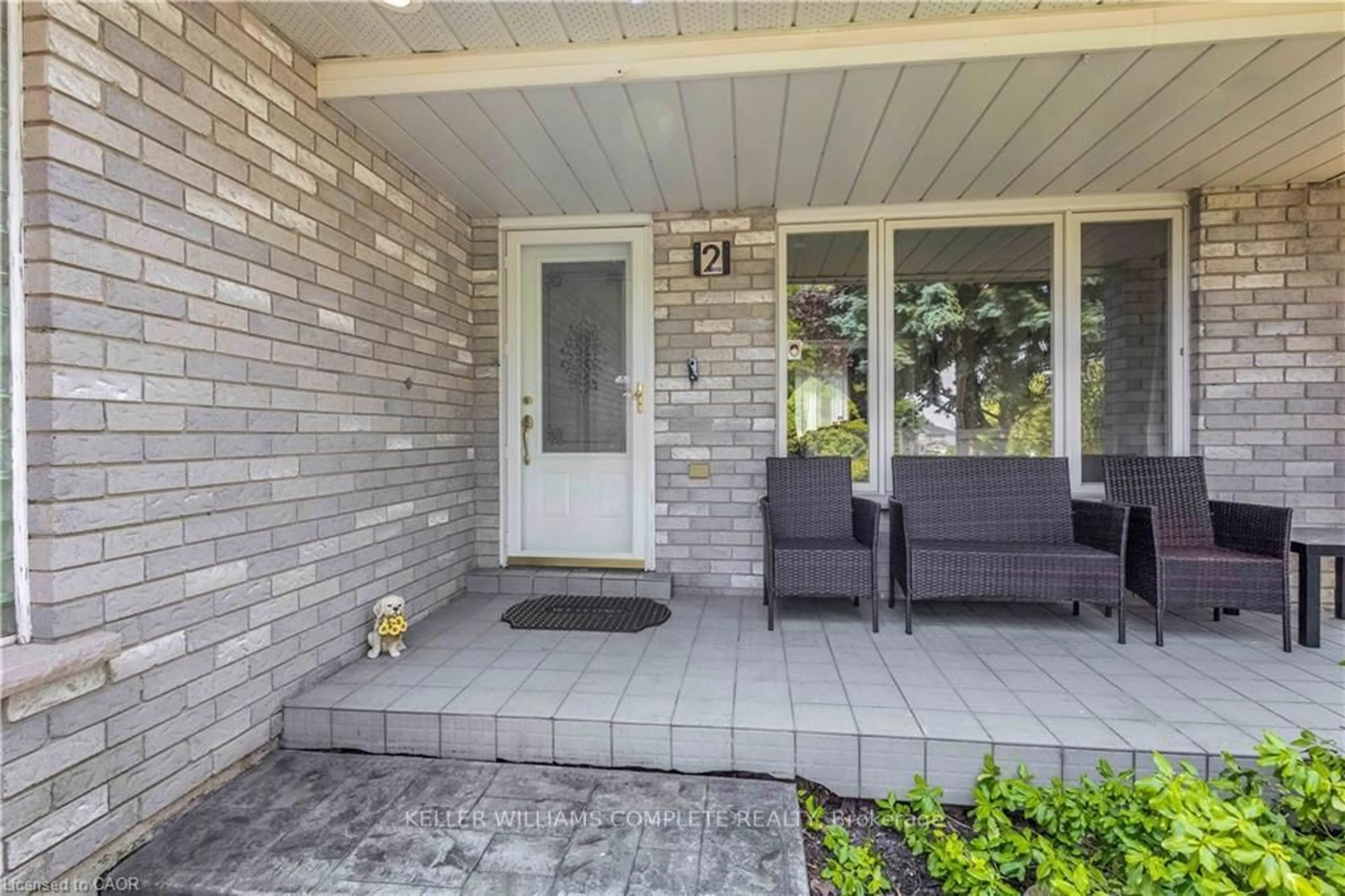Unknown for 2 ROBESPIERRE Crt, Hamilton Ontario L9B 2G6