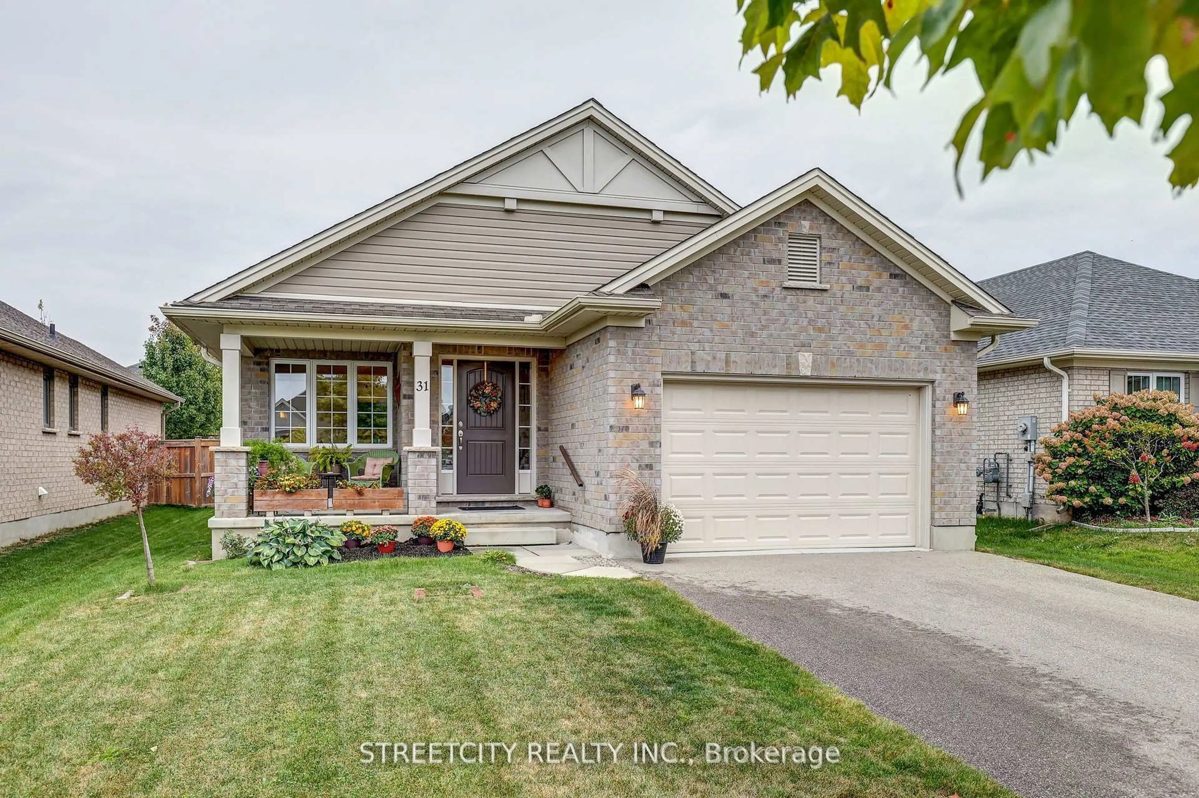 Home with brick exterior material, street for 31 Acorn Tr, St. Thomas Ontario N5R 0H5
