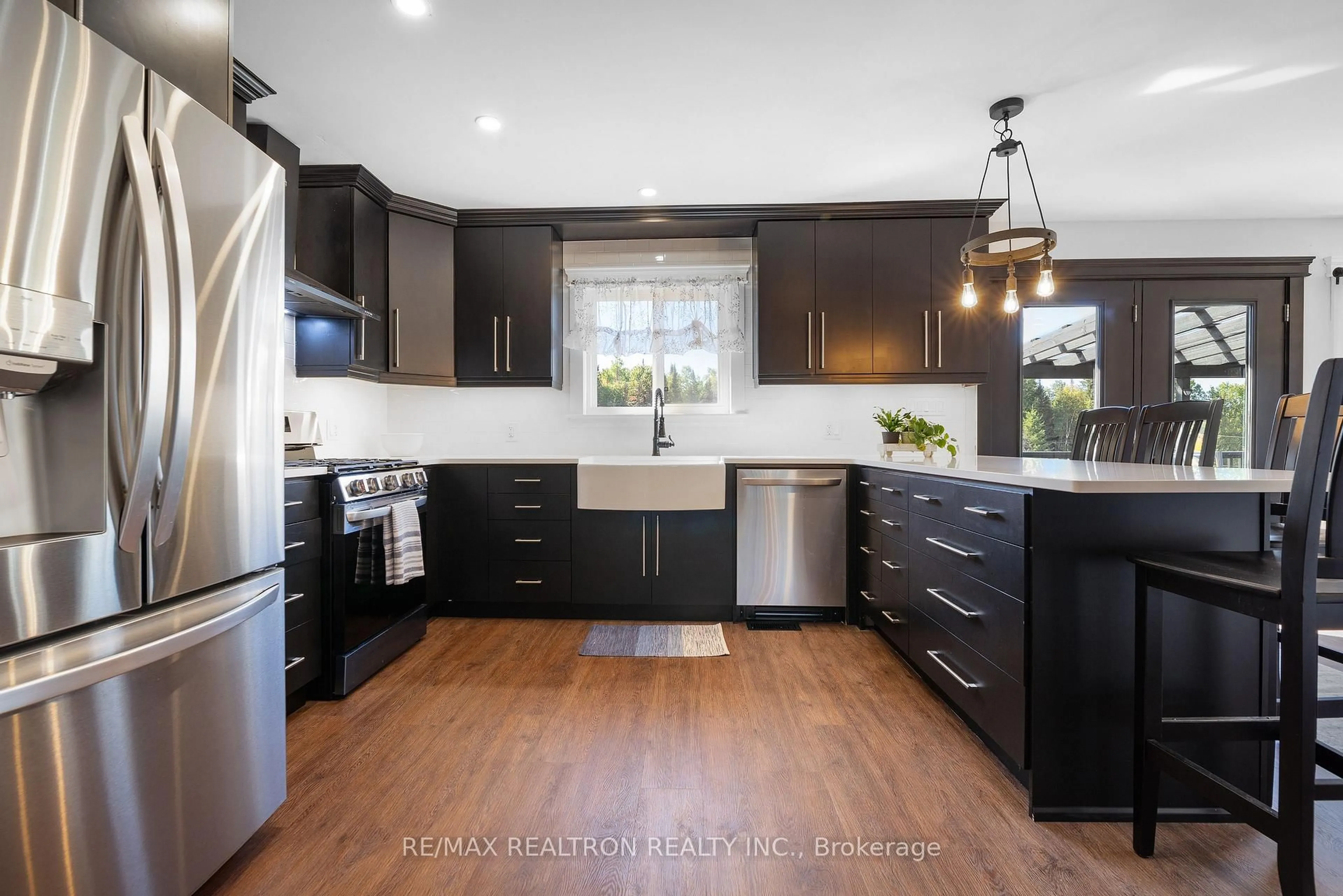 Contemporary kitchen, unknown for 4205 HWY 17, Papineau-Cameron Ontario P0H 1V0