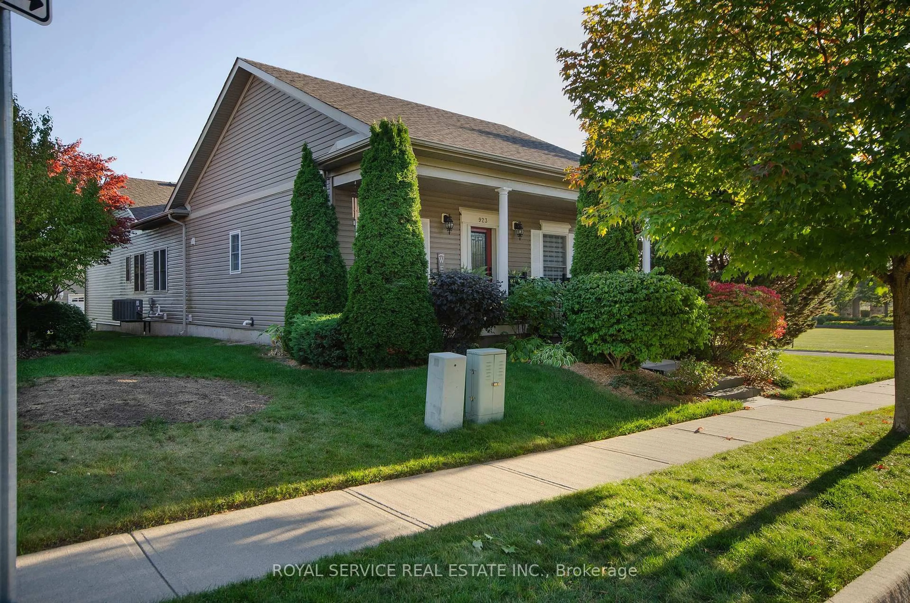 Home with vinyl exterior material, street for 923 Caddy Dr, Cobourg Ontario K9A 0B2