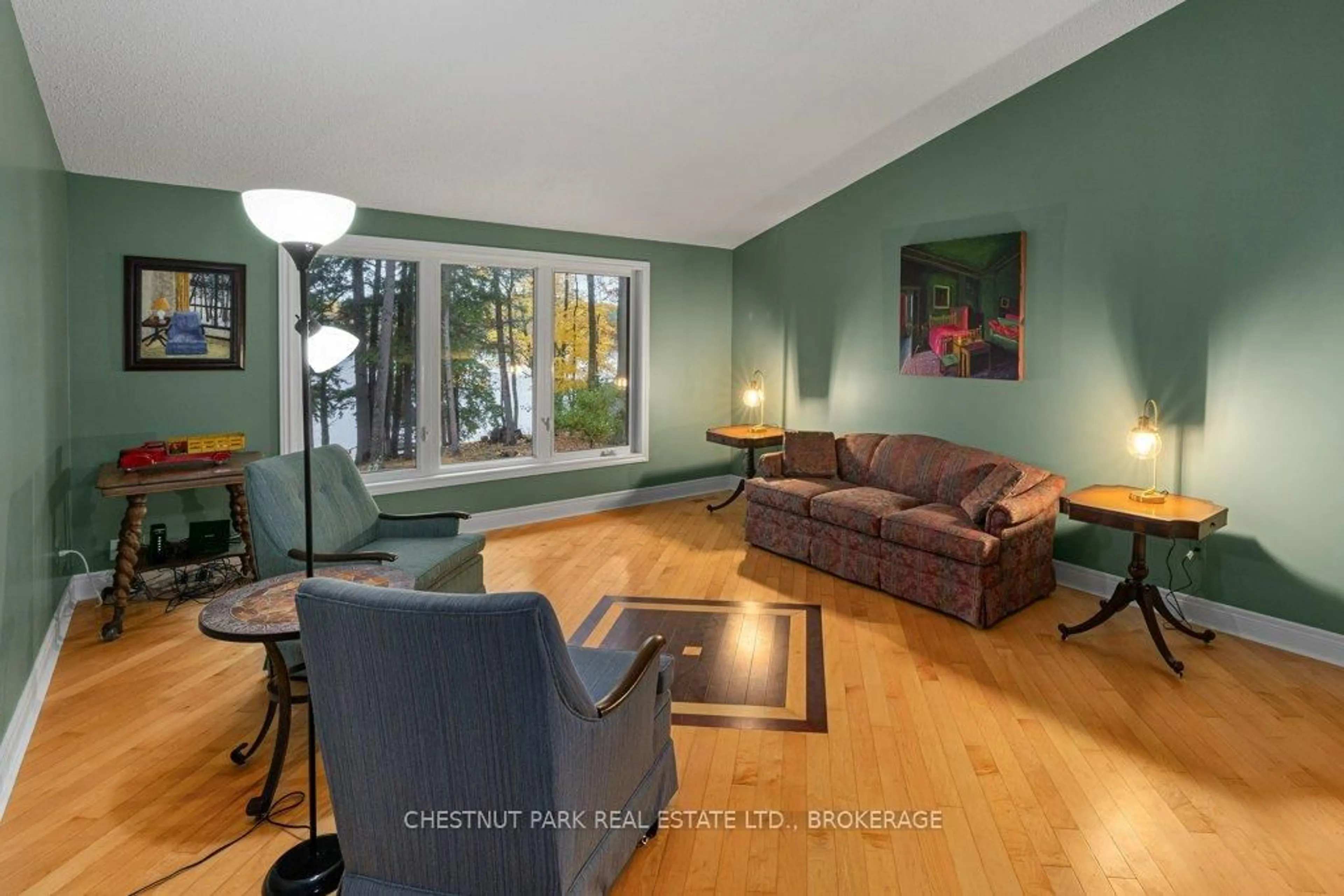 Living room with furniture, unknown for 1190 Alamo Lane, Verona Ontario K0H 2W0