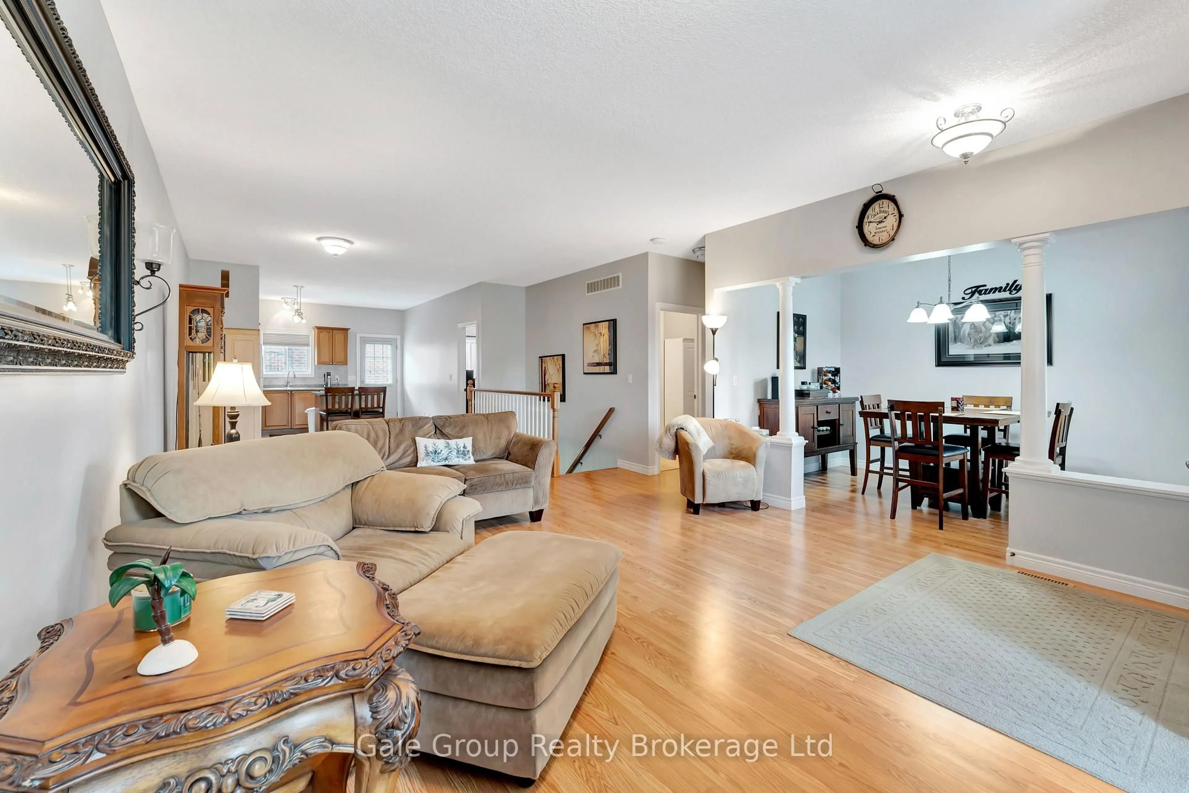 Living room with furniture, unknown for 693 Southwood Way, Woodstock Ontario N4V 1H5