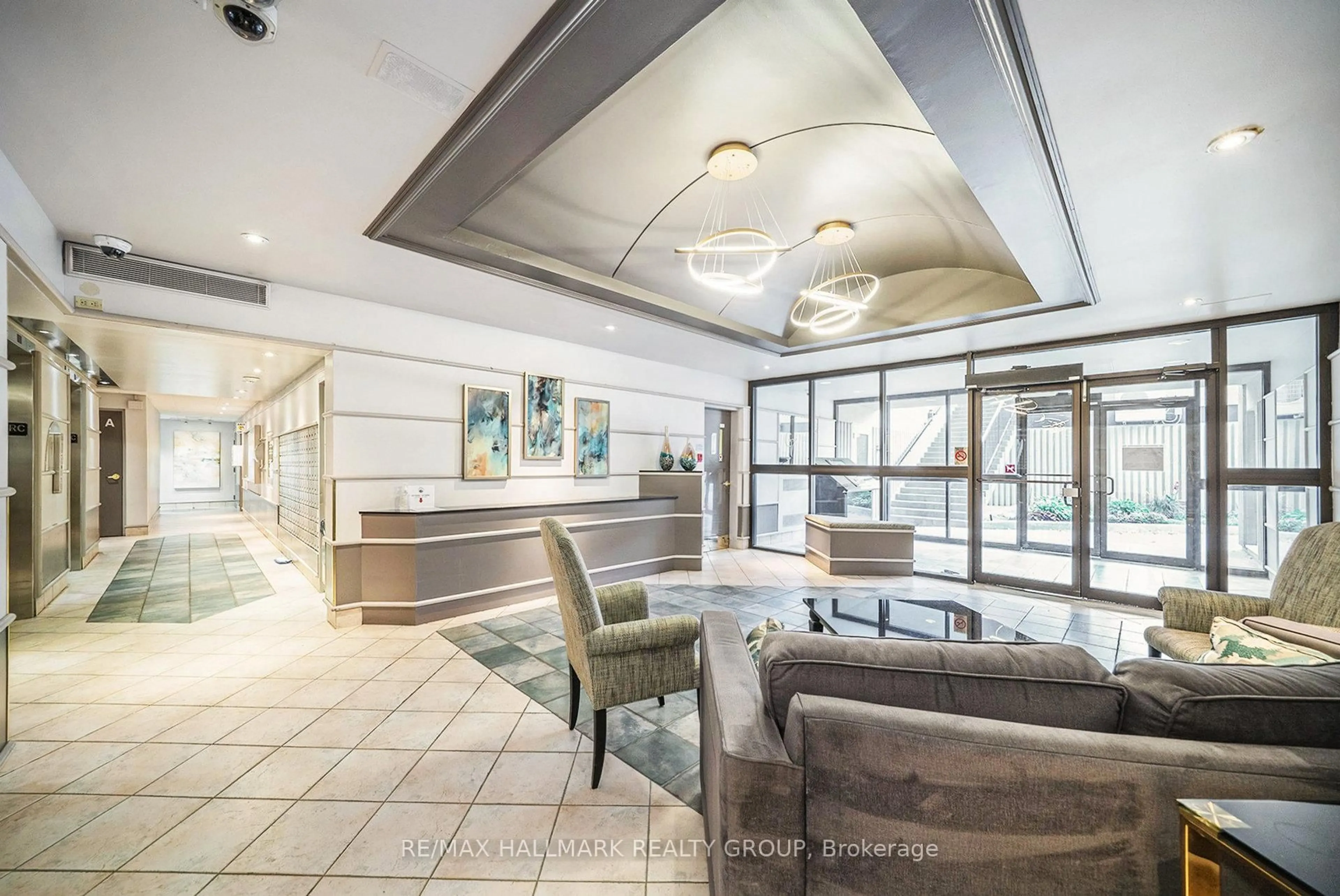 Lobby for 158C McArthur Ave #PH4, Ottawa Ontario K1L 8C9