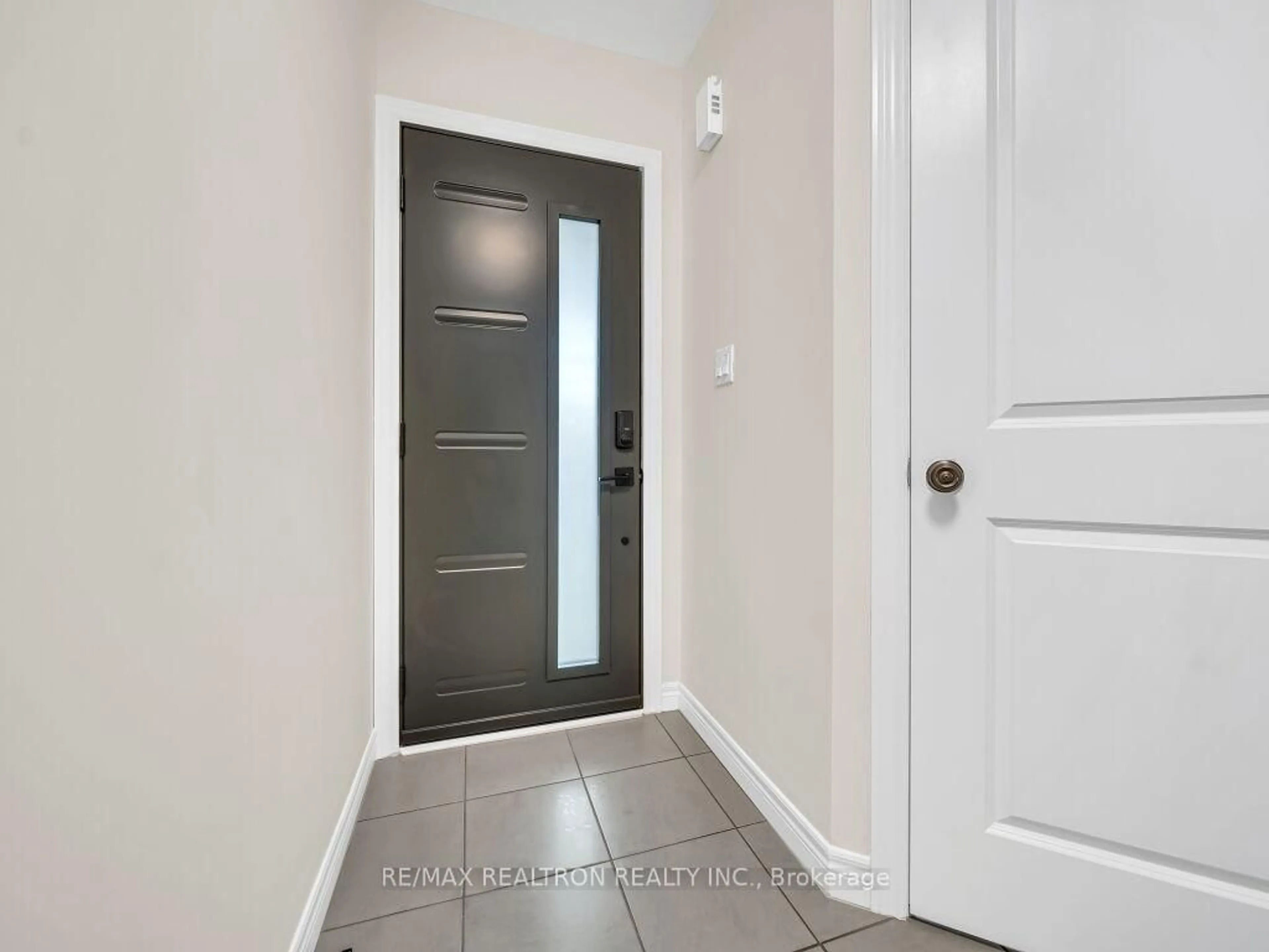 Indoor entryway for 76 Couling Cres, Guelph Ontario N1E 0J8