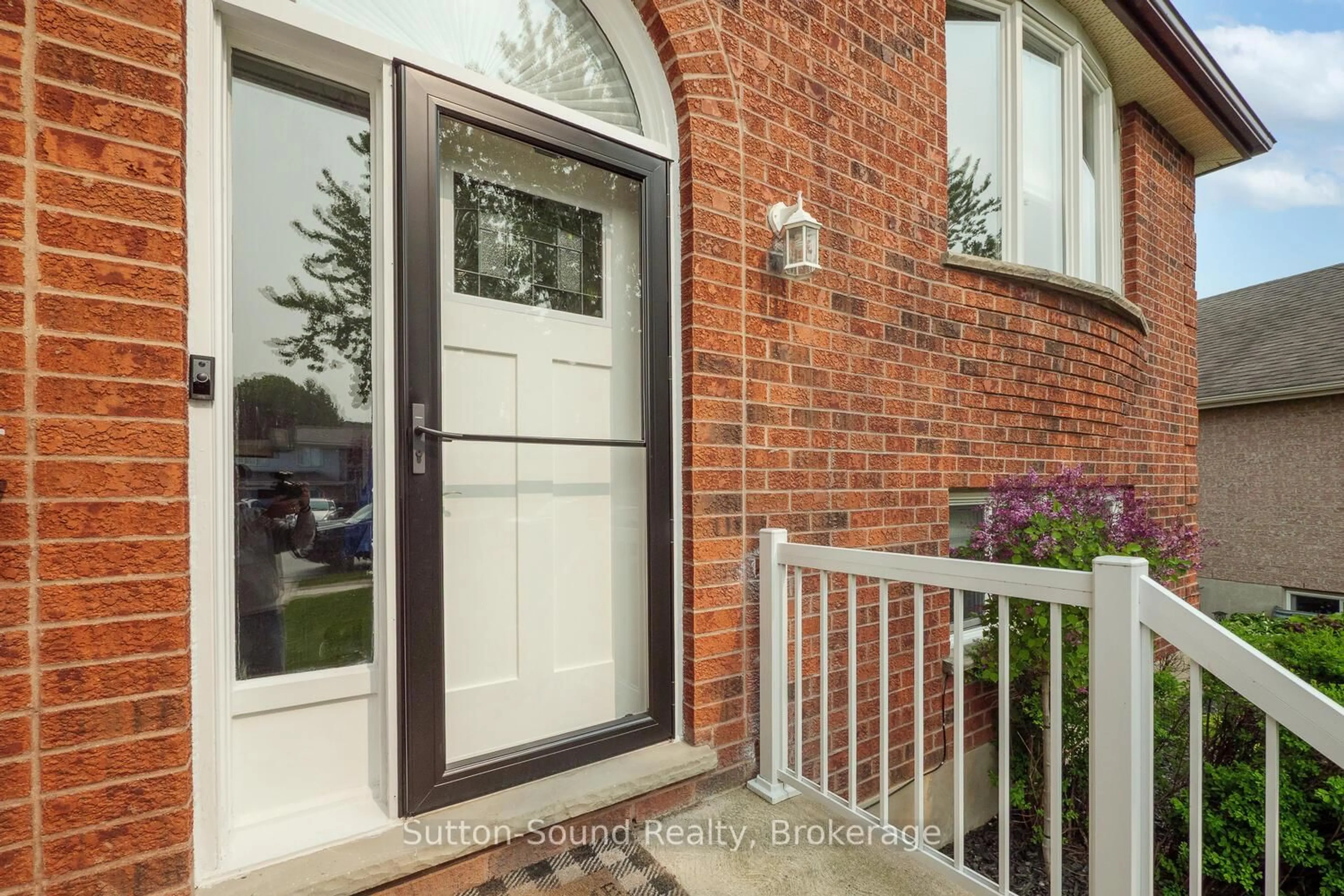 Unknown for 2667 8th Ave, Owen Sound Ontario N4K 6S5