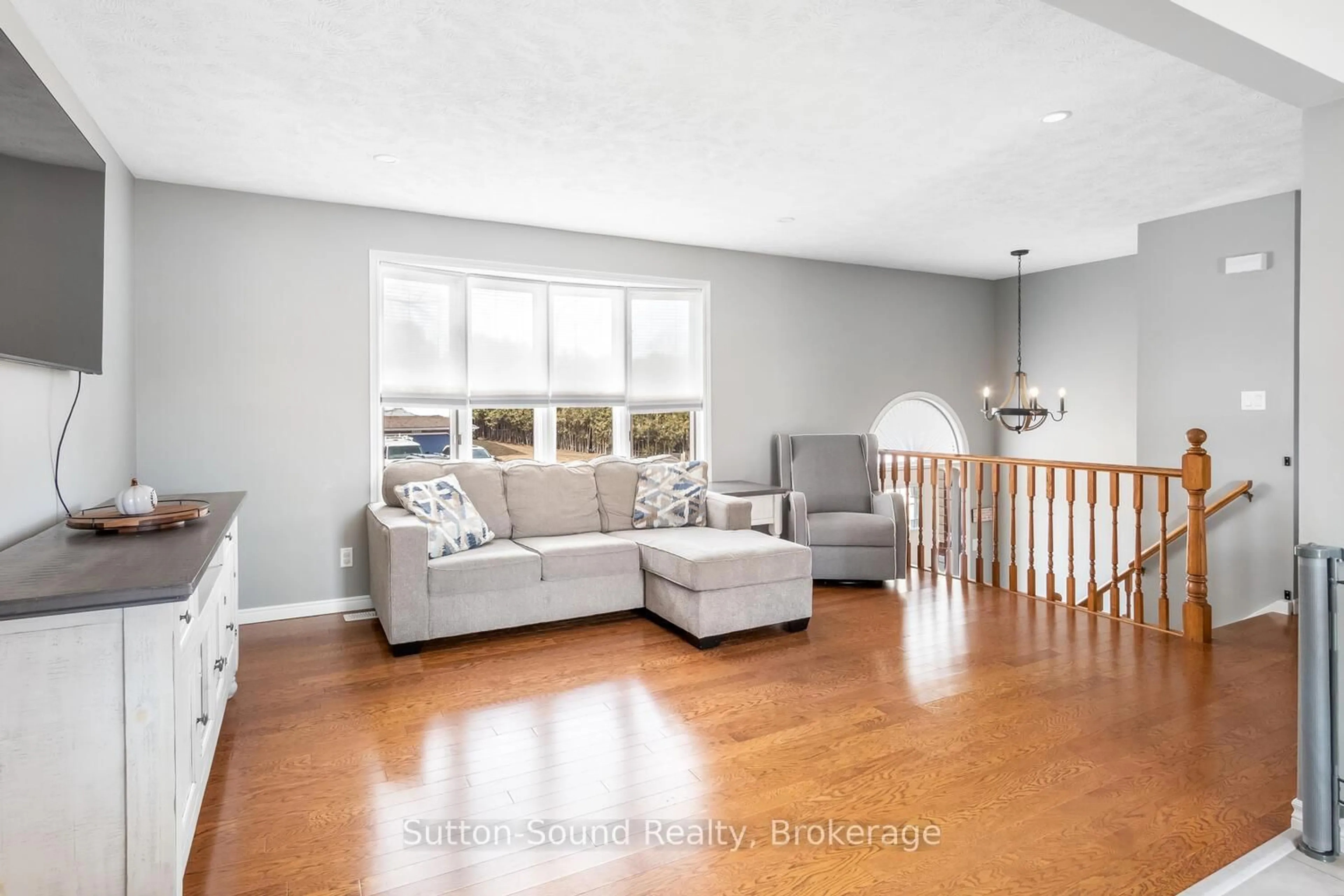 Living room with furniture, unknown for 2667 8th Ave, Owen Sound Ontario N4K 6S5