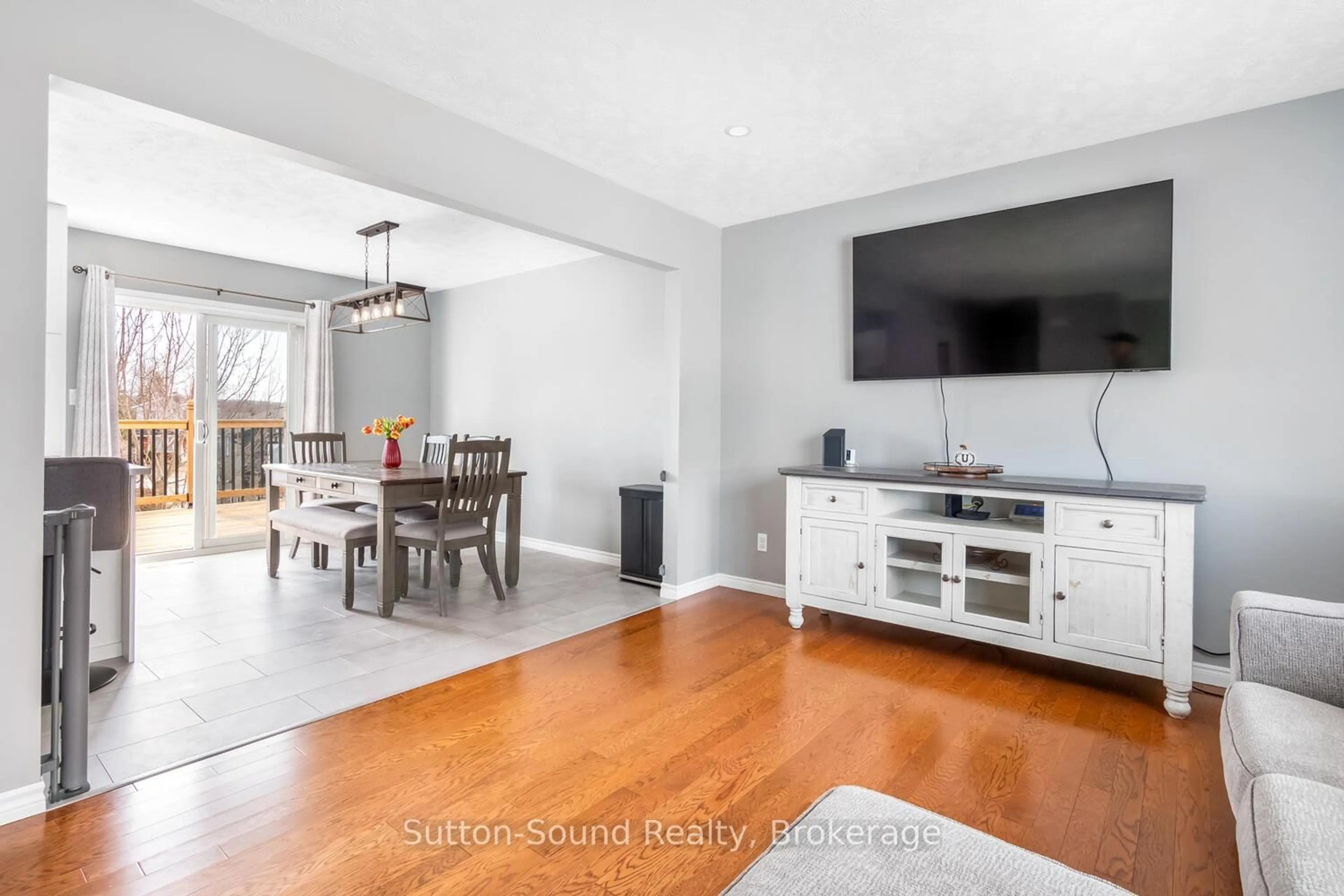 Living room with furniture, unknown for 2667 8th Ave, Owen Sound Ontario N4K 6S5