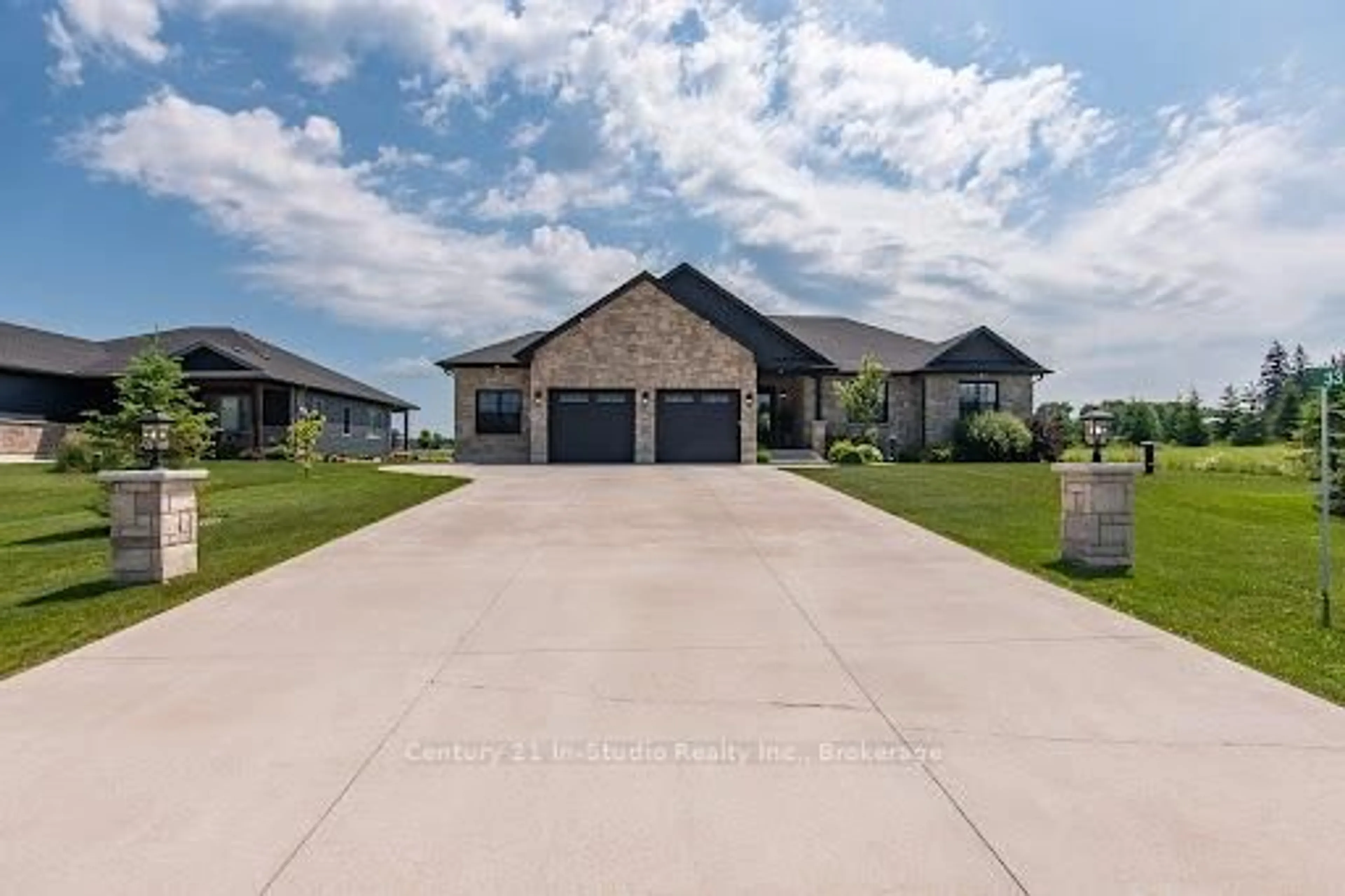 Unknown for 33 Nickason Dr, Arran-Elderslie Ontario N0H 1A0