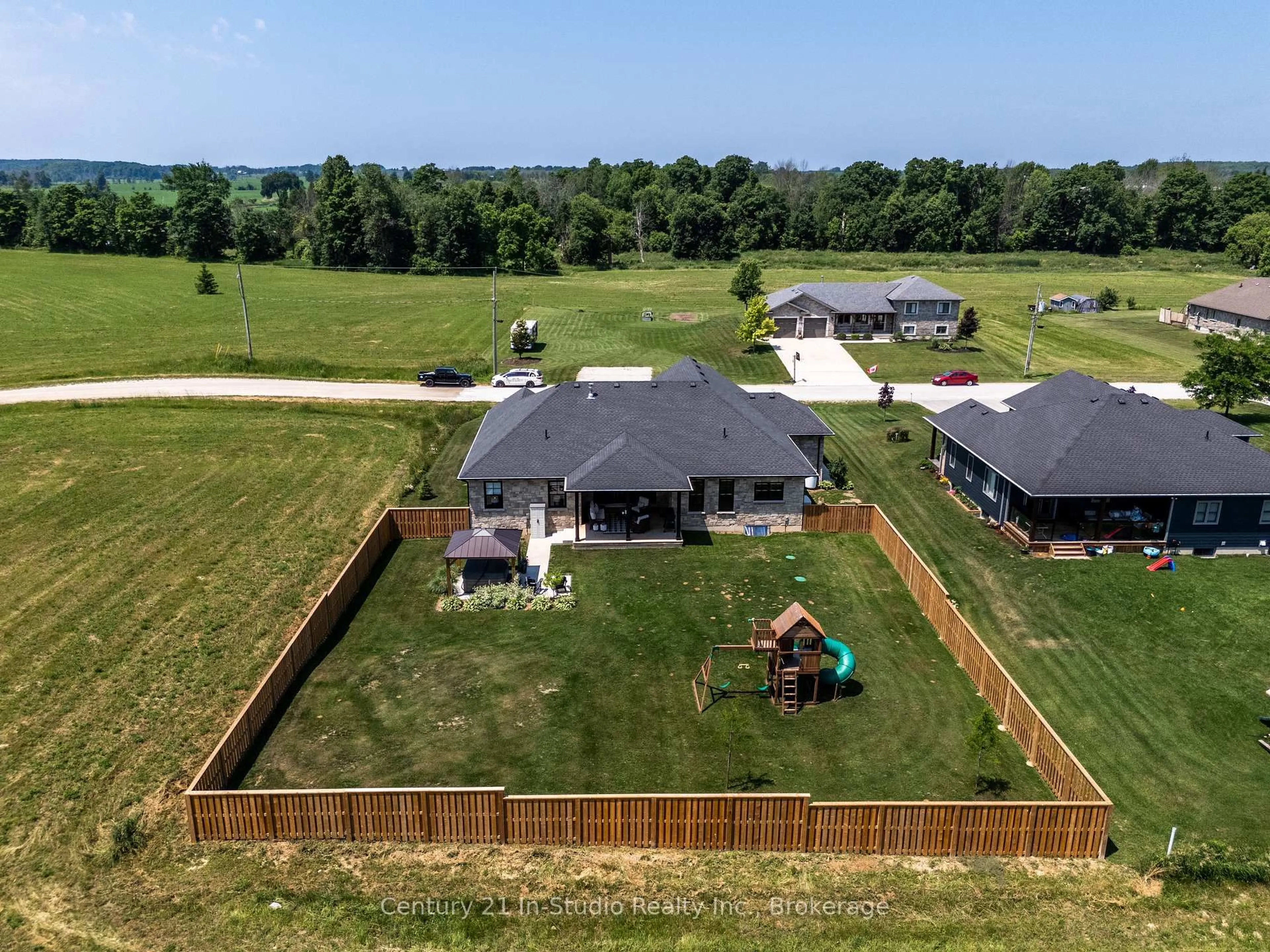 A pic from outside/outdoor area/front of a property/back of a property/a pic from drone, unknown for 33 Nickason Dr, Arran-Elderslie Ontario N0H 1A0