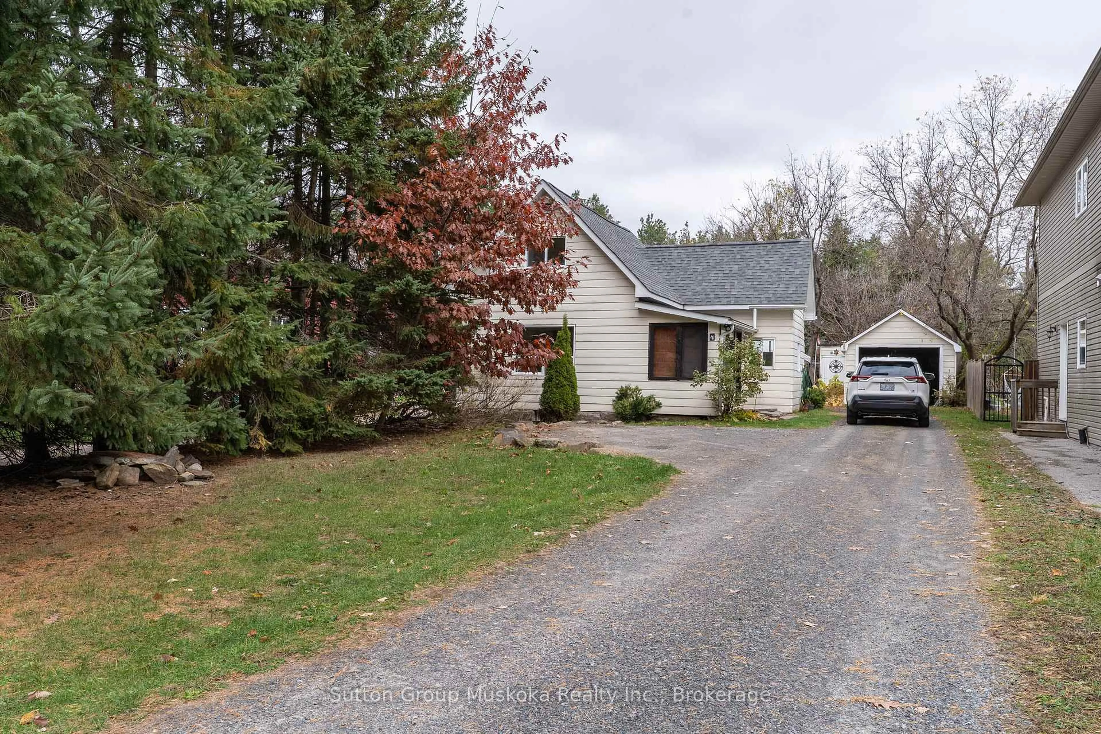Unknown for 4 Thunder Bridge Crt, Huntsville Ontario P1H 1M1