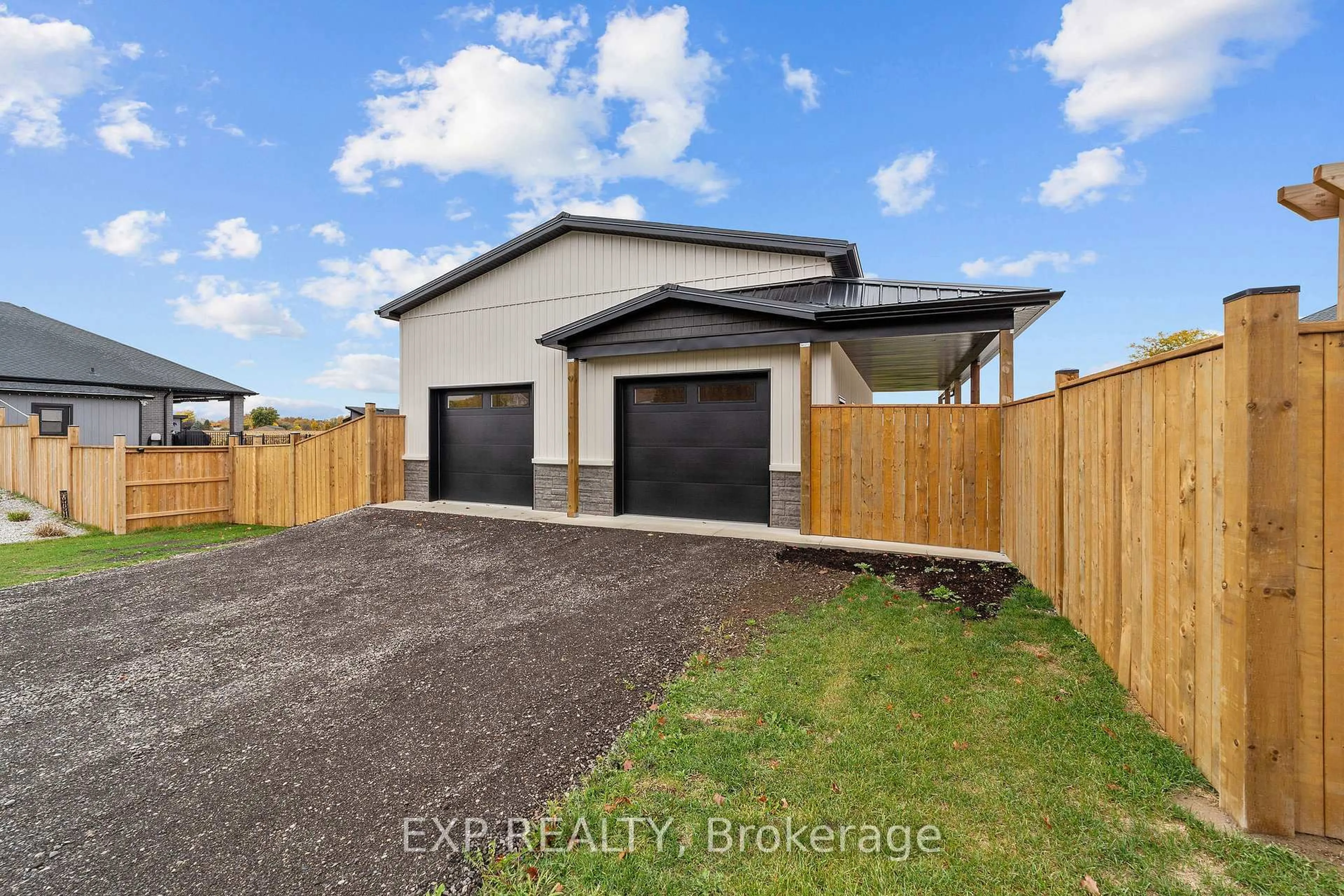 A pic from outside/outdoor area/front of a property/back of a property/a pic from drone, street for 6572 Calvert Dr, Adelaide Metcalfe Ontario N7G 3H5