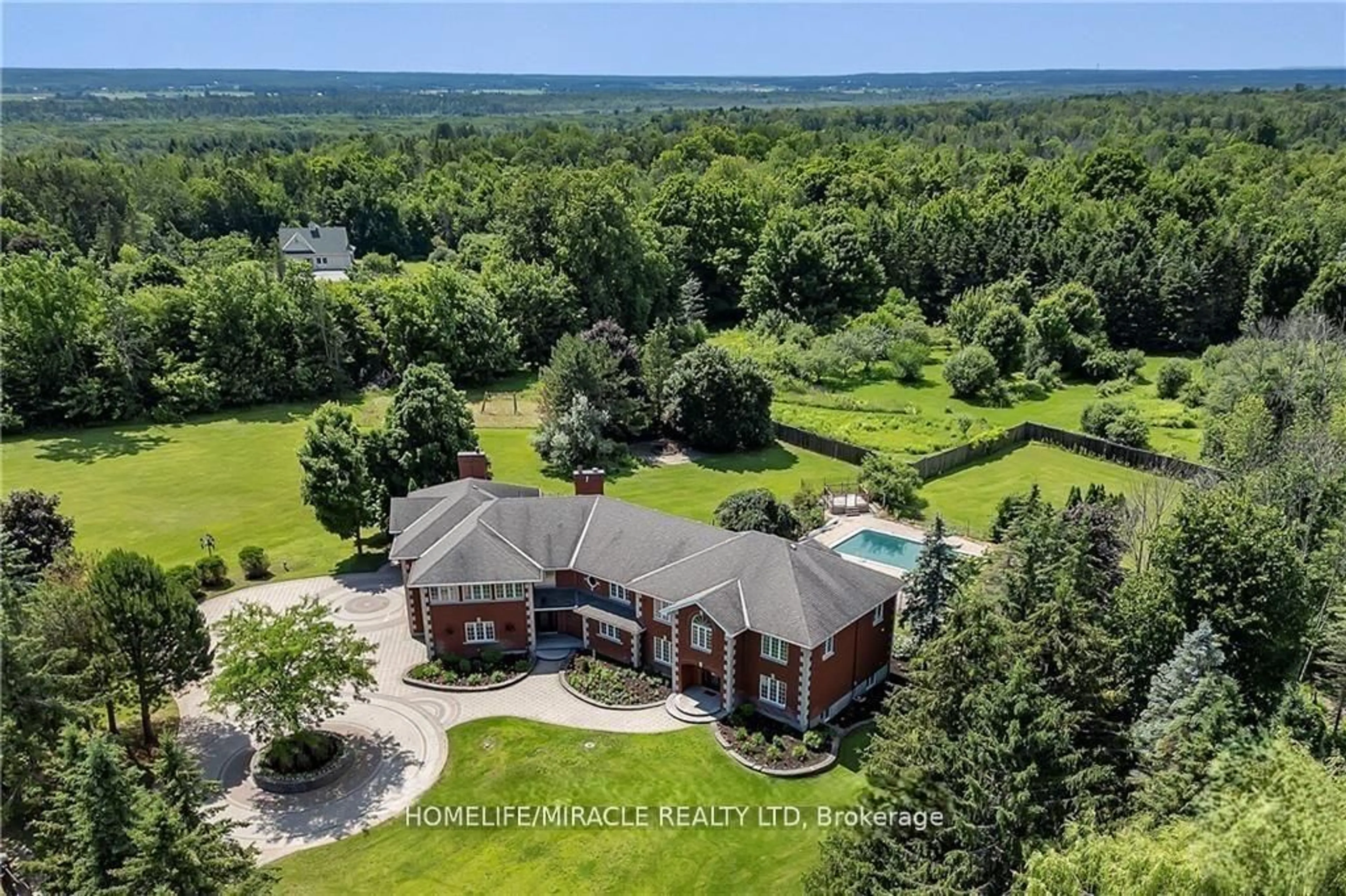 A pic from outside/outdoor area/front of a property/back of a property/a pic from drone, water/lake/river/ocean view for 141 Kerry Hill Cres, Ottawa Ontario K0A 1T0