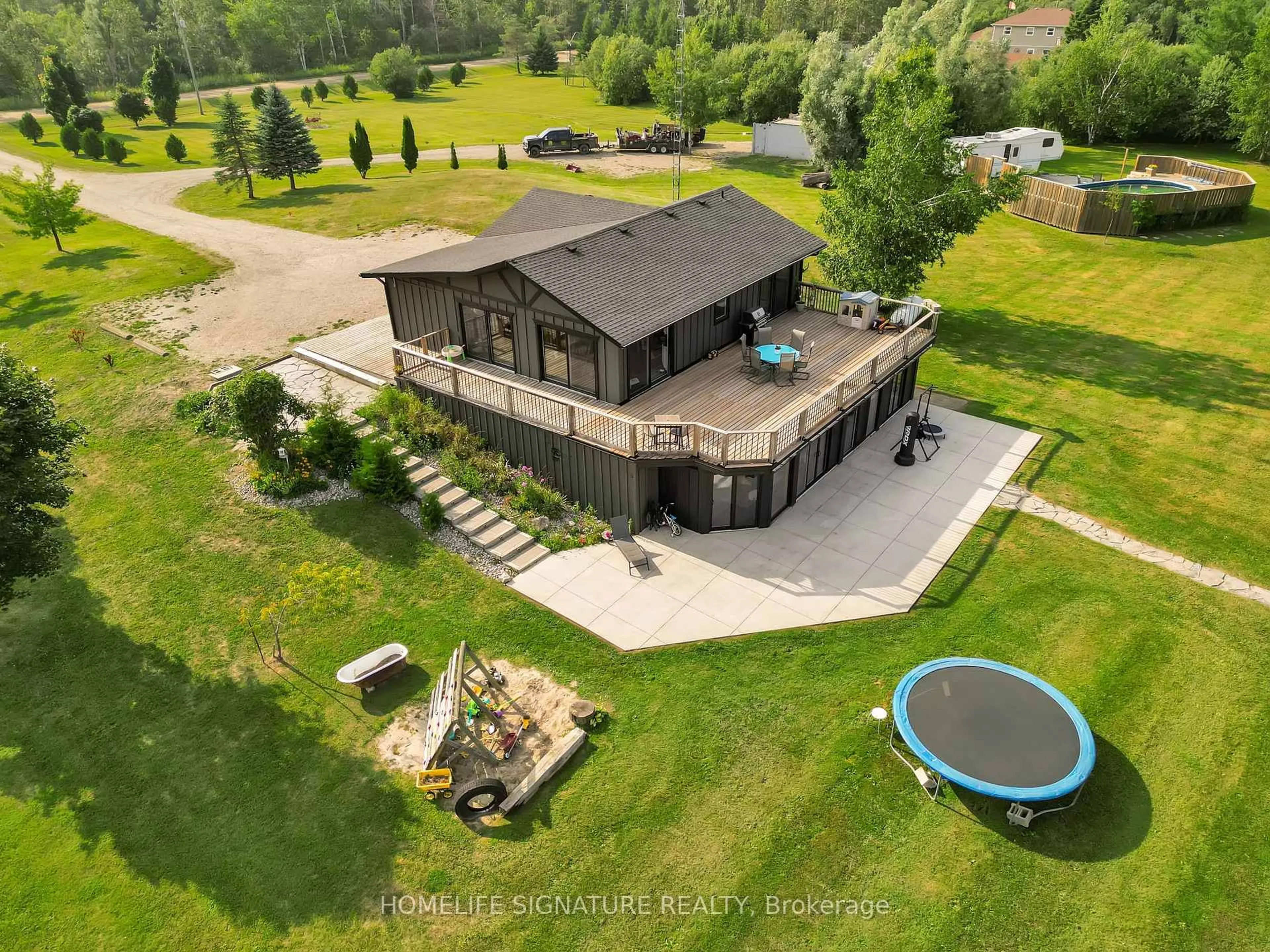 A pic from outside/outdoor area/front of a property/back of a property/a pic from drone, water/lake/river/ocean view for 375721 6th Line, Amaranth Ontario L0N 1S5