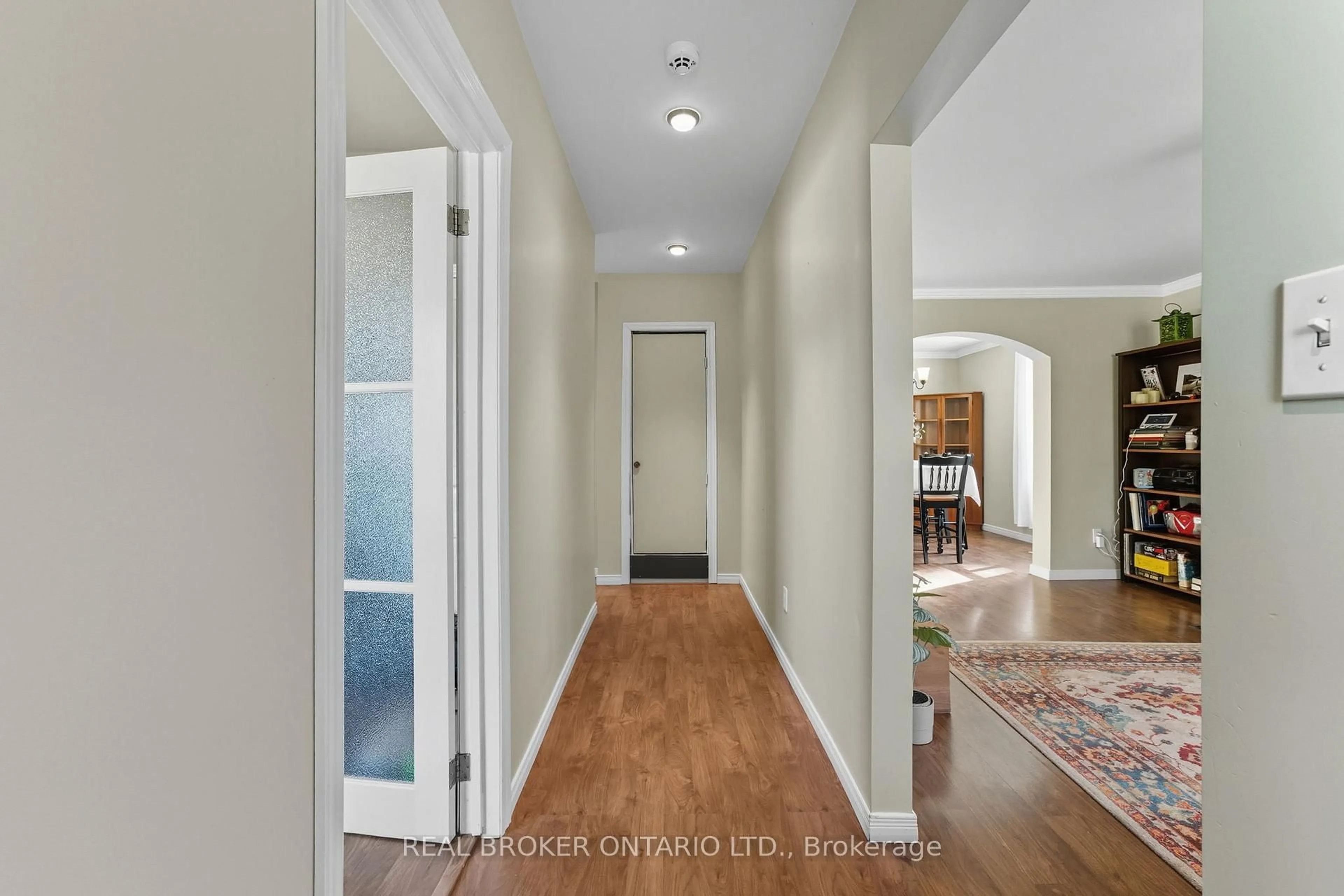 Indoor entryway for 81 Beech Ave, Cambridge Ontario N3C 1X6