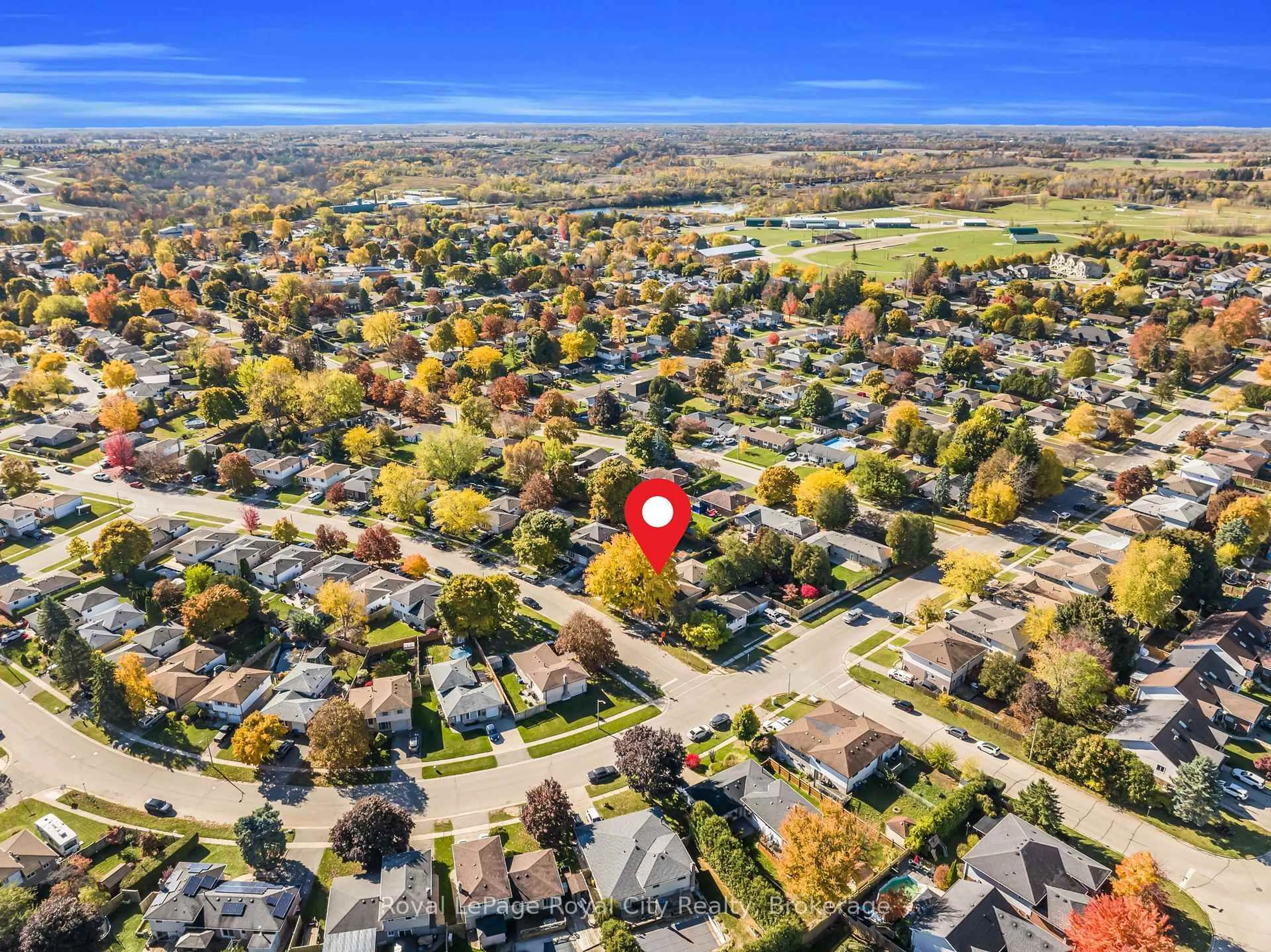 A pic from outside/outdoor area/front of a property/back of a property/a pic from drone, street for 56 Forest Dr, Brant Ontario N3L 3L9