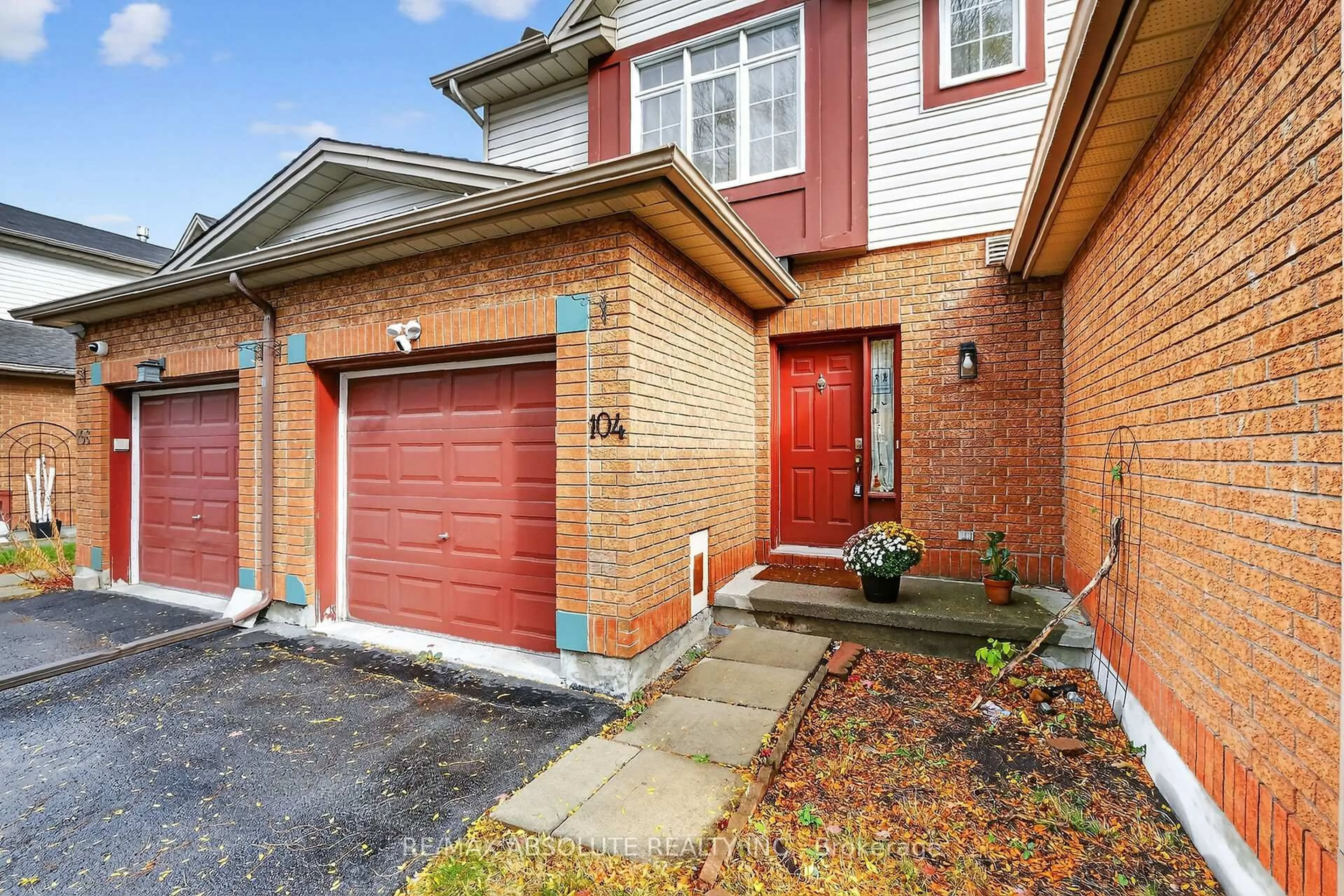 Home with brick exterior material, street for 104 COLLEGE Circ, Ottawa Ontario K1K 4R9