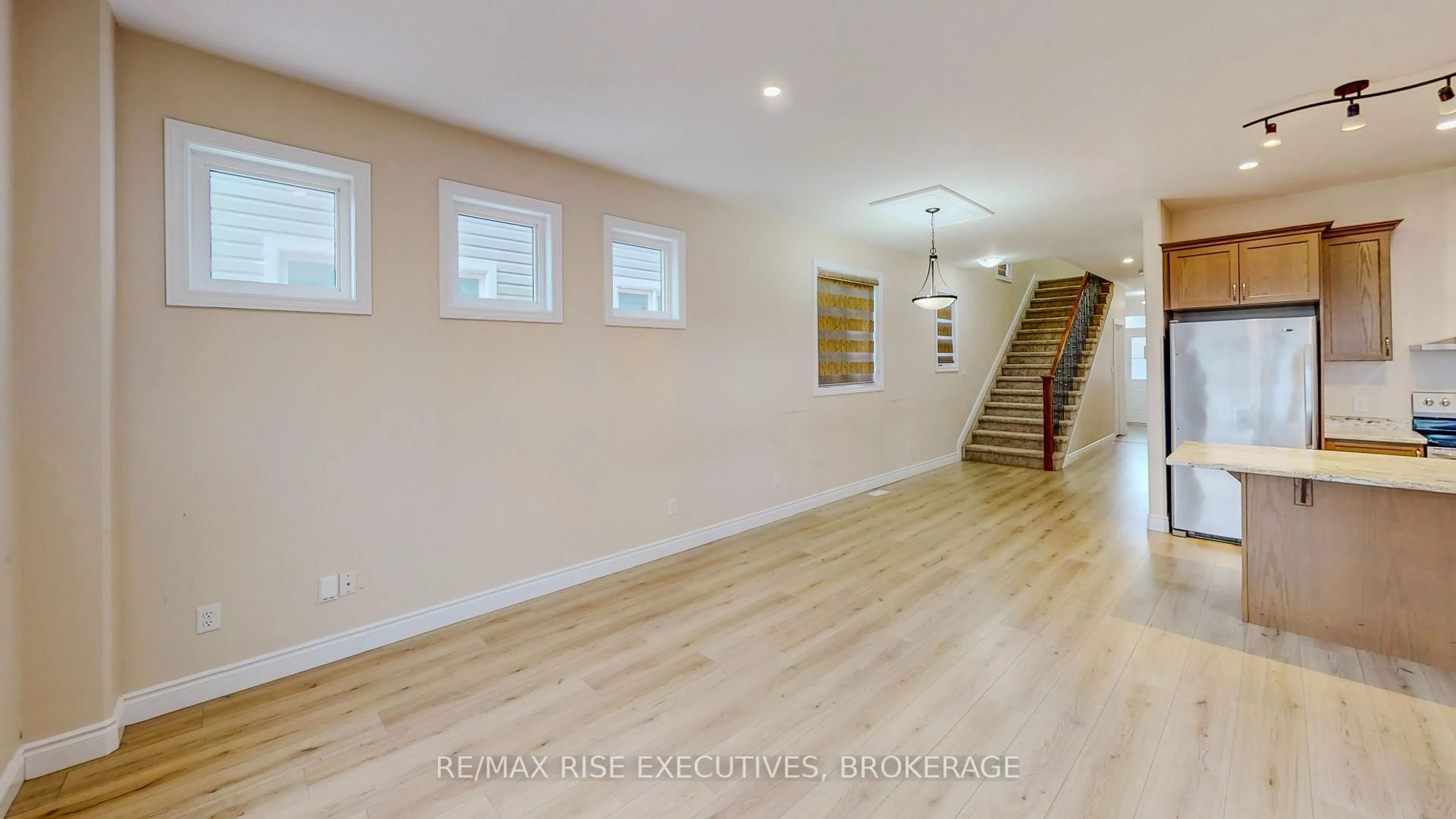 Unknown for 467 Beth Cres, Kingston Ontario K7P 0K9