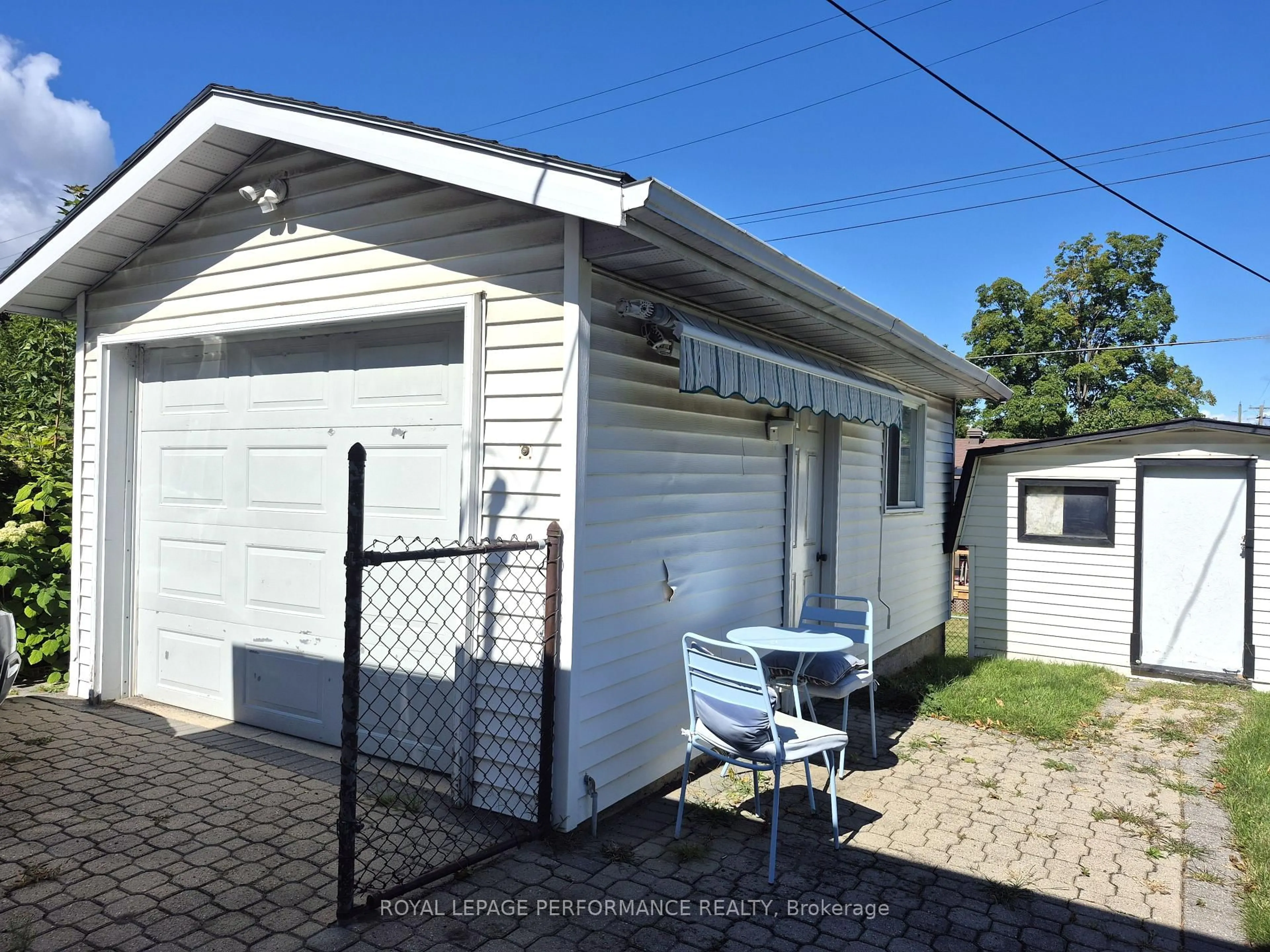 Unknown for 2529 Roman Ave, Ottawa Ontario K2B 7X8