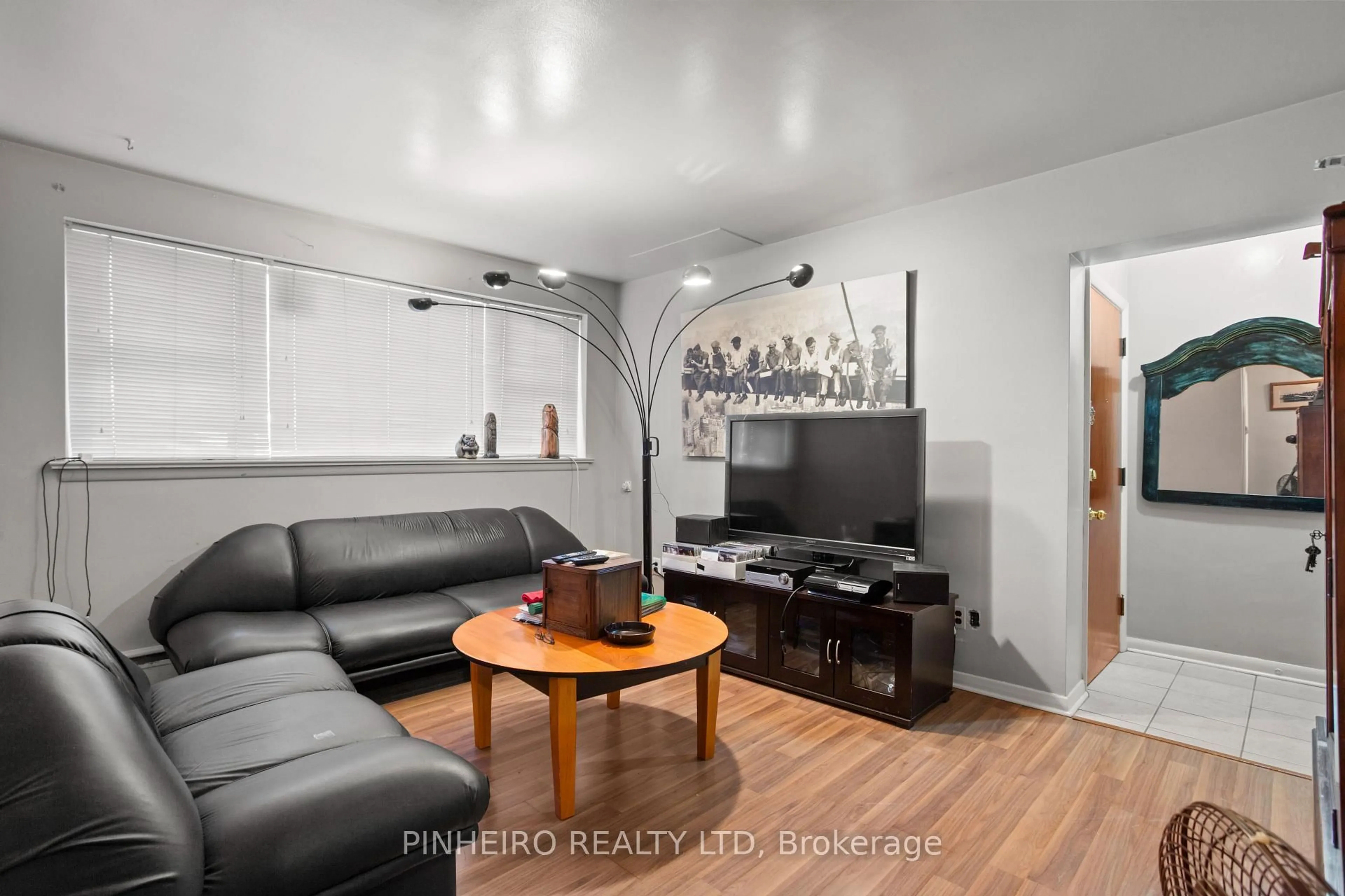 Living room with furniture, unknown for 1803 Park Ave, London East Ontario N5W 2J6