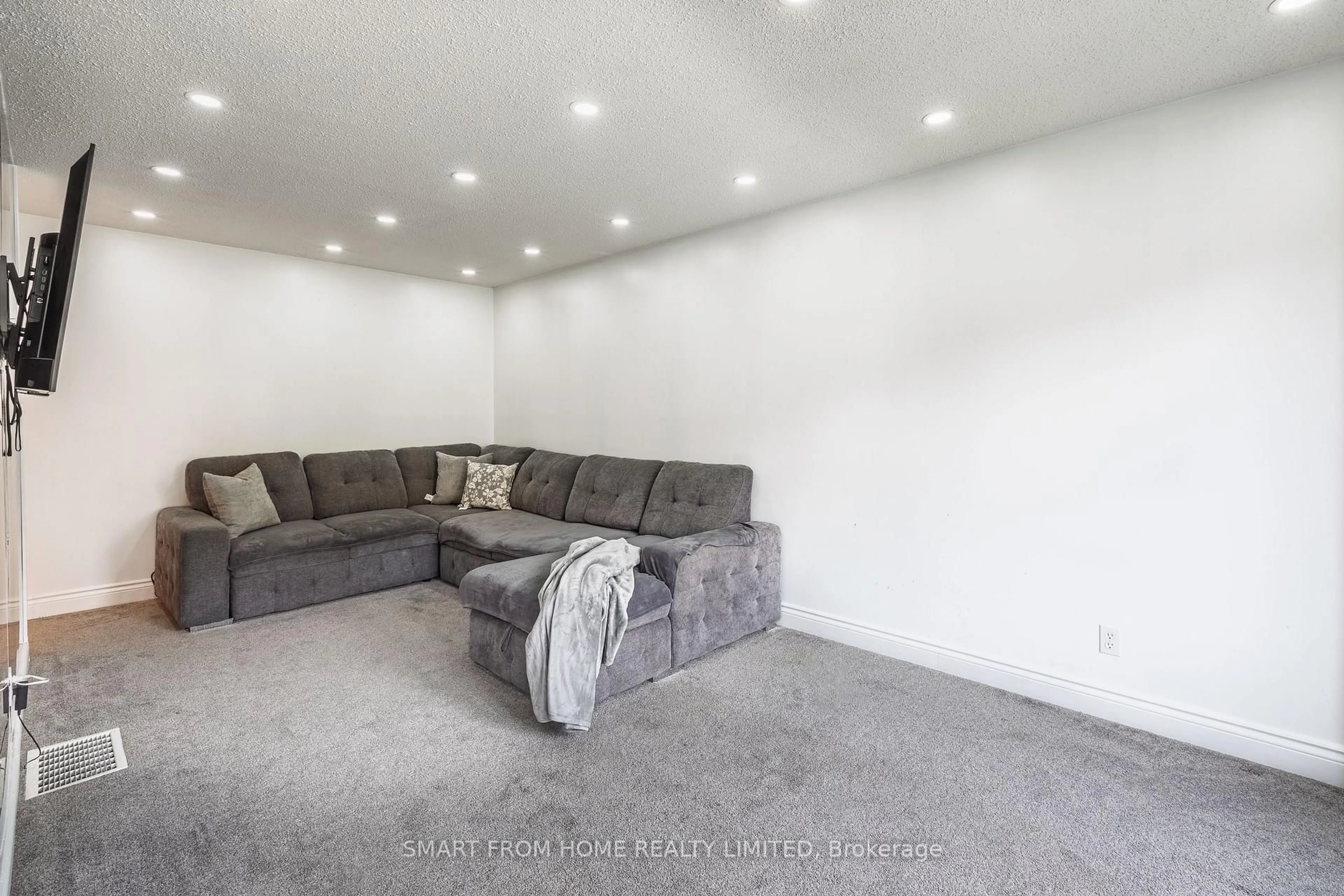 Living room with furniture, unknown for 445 Pioneer Dr #4, Kitchener Ontario N2P 1L8