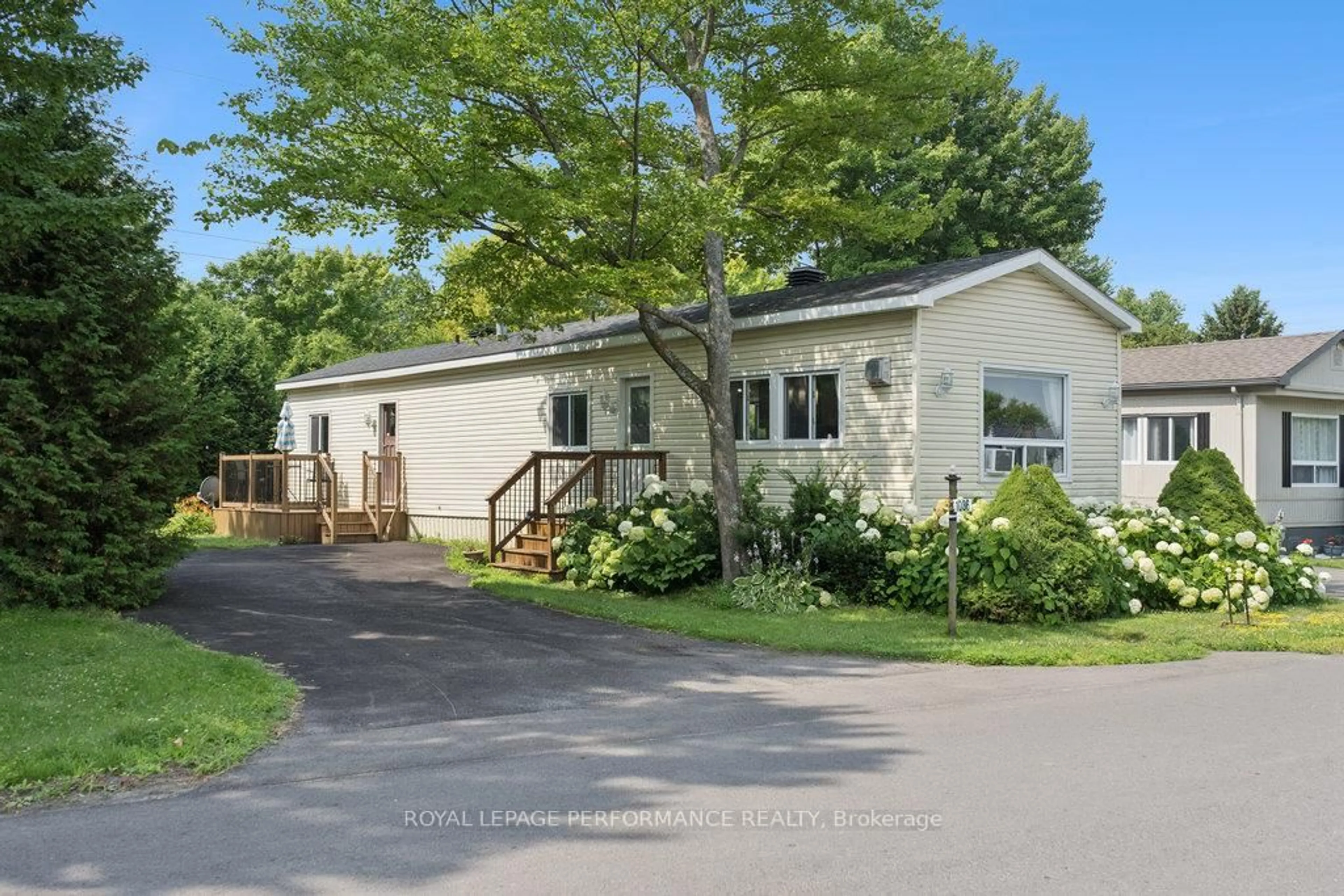 Unknown for 1036 Vista Barrett Private, Greely Ontario K4P 1C7