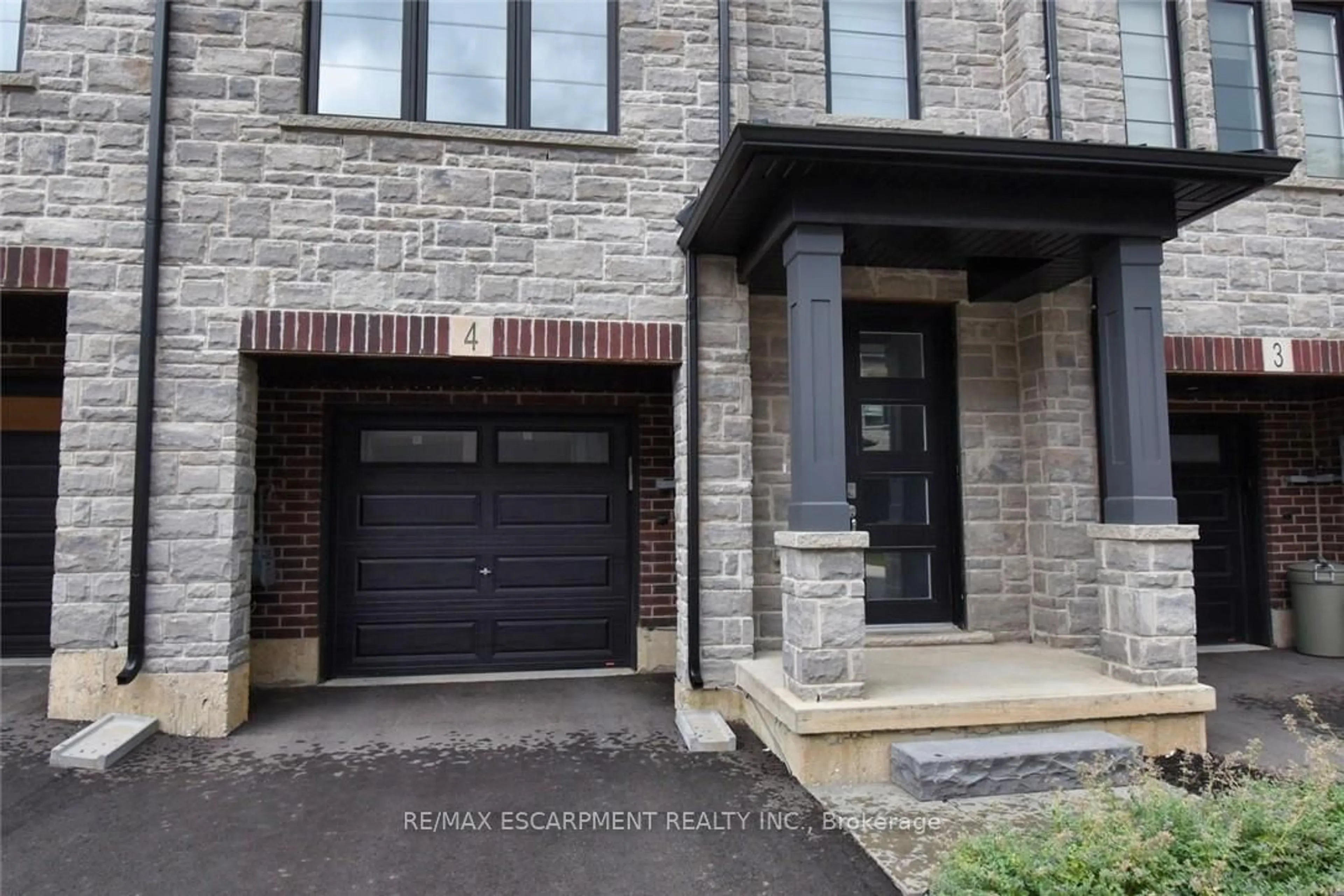 Home with brick exterior material, street for 187 Wilson St #4, Hamilton Ontario L9G 1N4