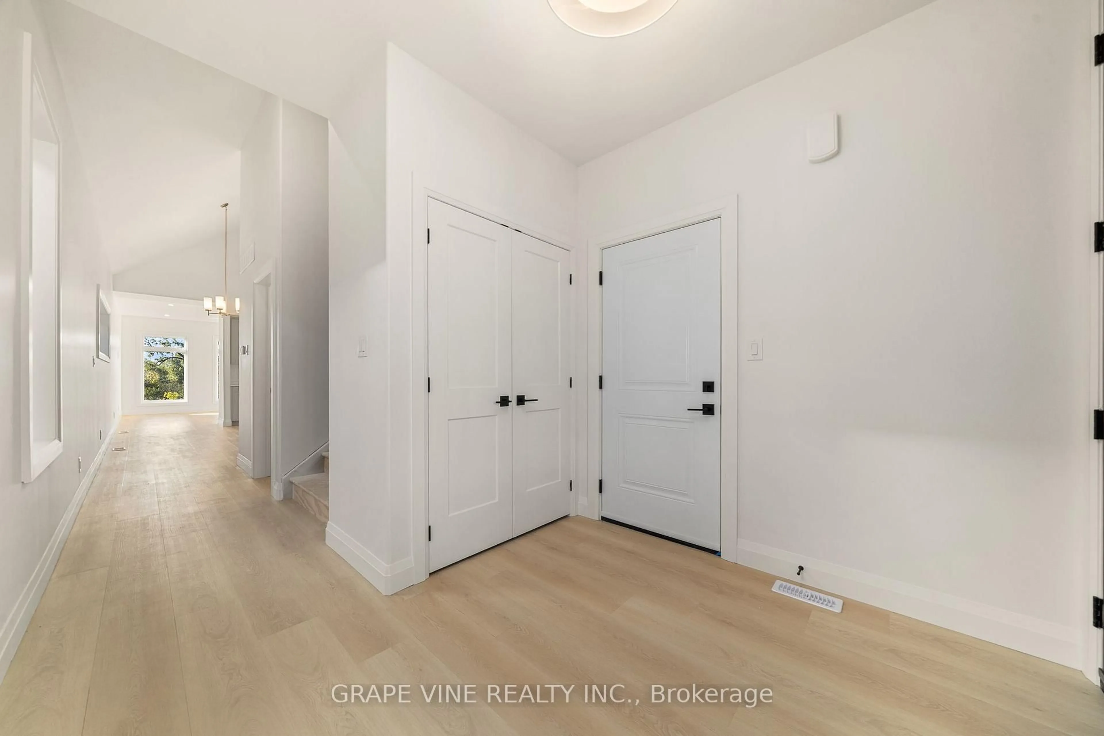 Indoor entryway for 128 royal gala Dr, Brighton Ontario K0K 1H0