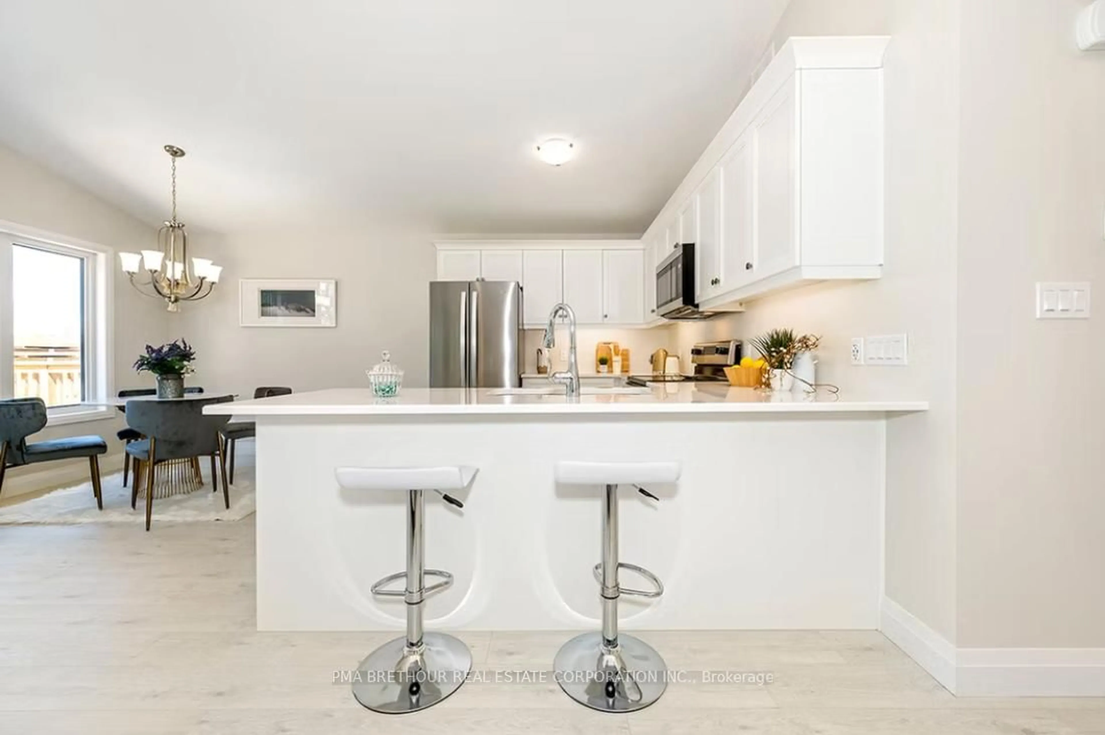 Contemporary kitchen, ceramic/tile floor for 21 Bluffs View Blvd, Ashfield-Colborne-Wawanosh Ontario N7A 0C1