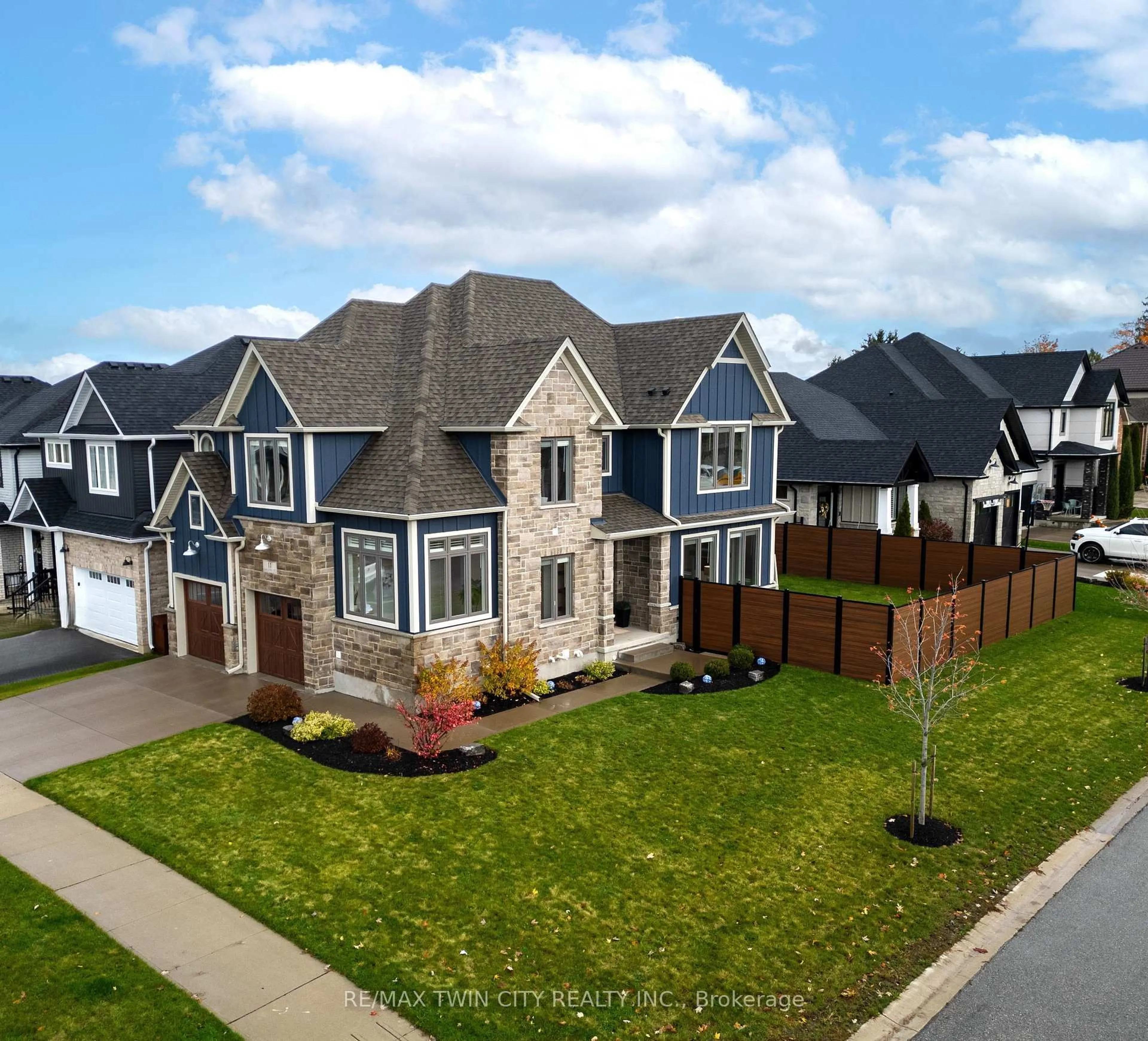 A pic from outside/outdoor area/front of a property/back of a property/a pic from drone, street for 11 Galena St, Wellesley Ontario N0B 2T0