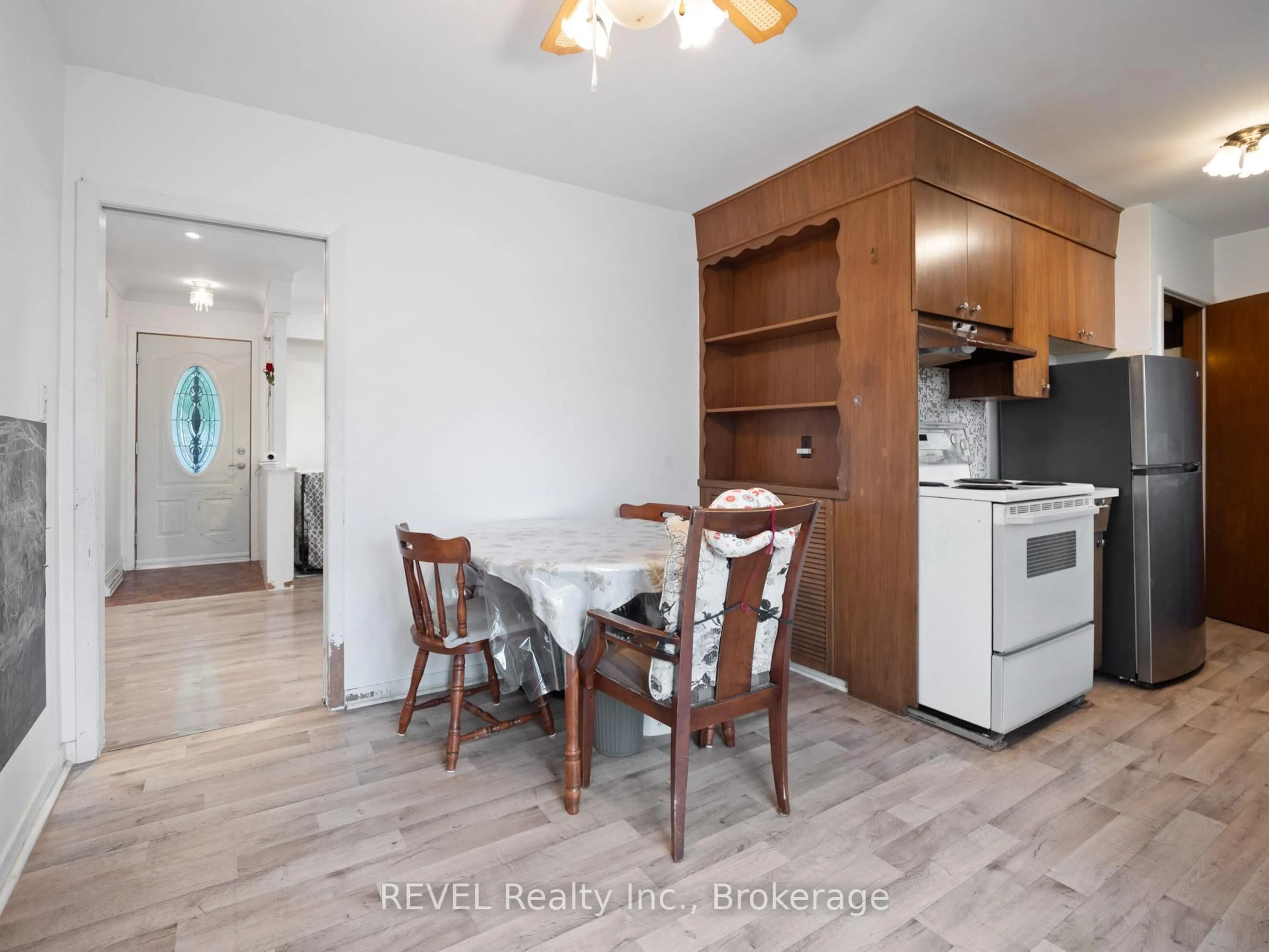 Unknown for 95 Windward St, St. Catharines Ontario L2M 4C4