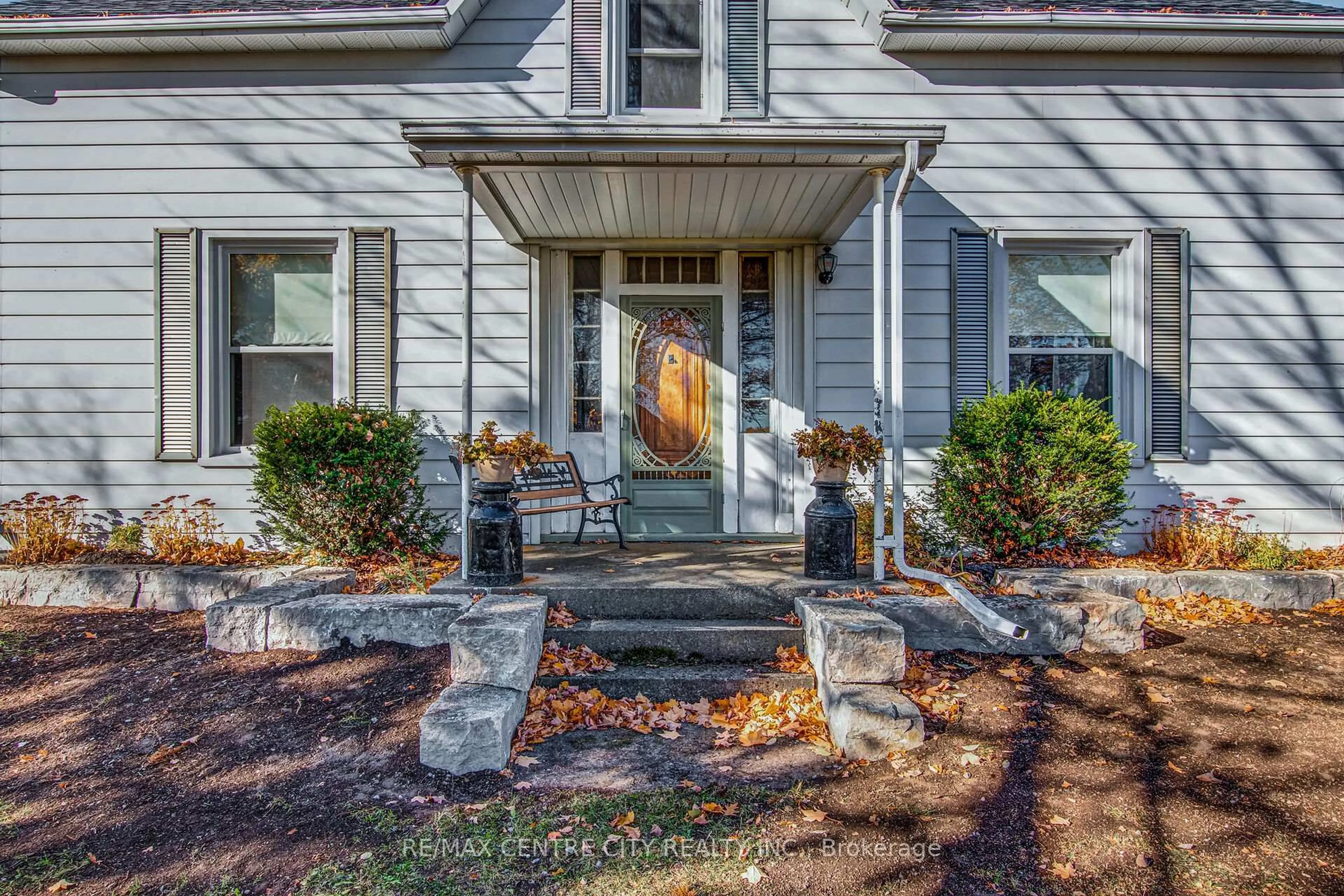 Unknown for 1048 Fifth Line, Selwyn Ontario K9J 6X2