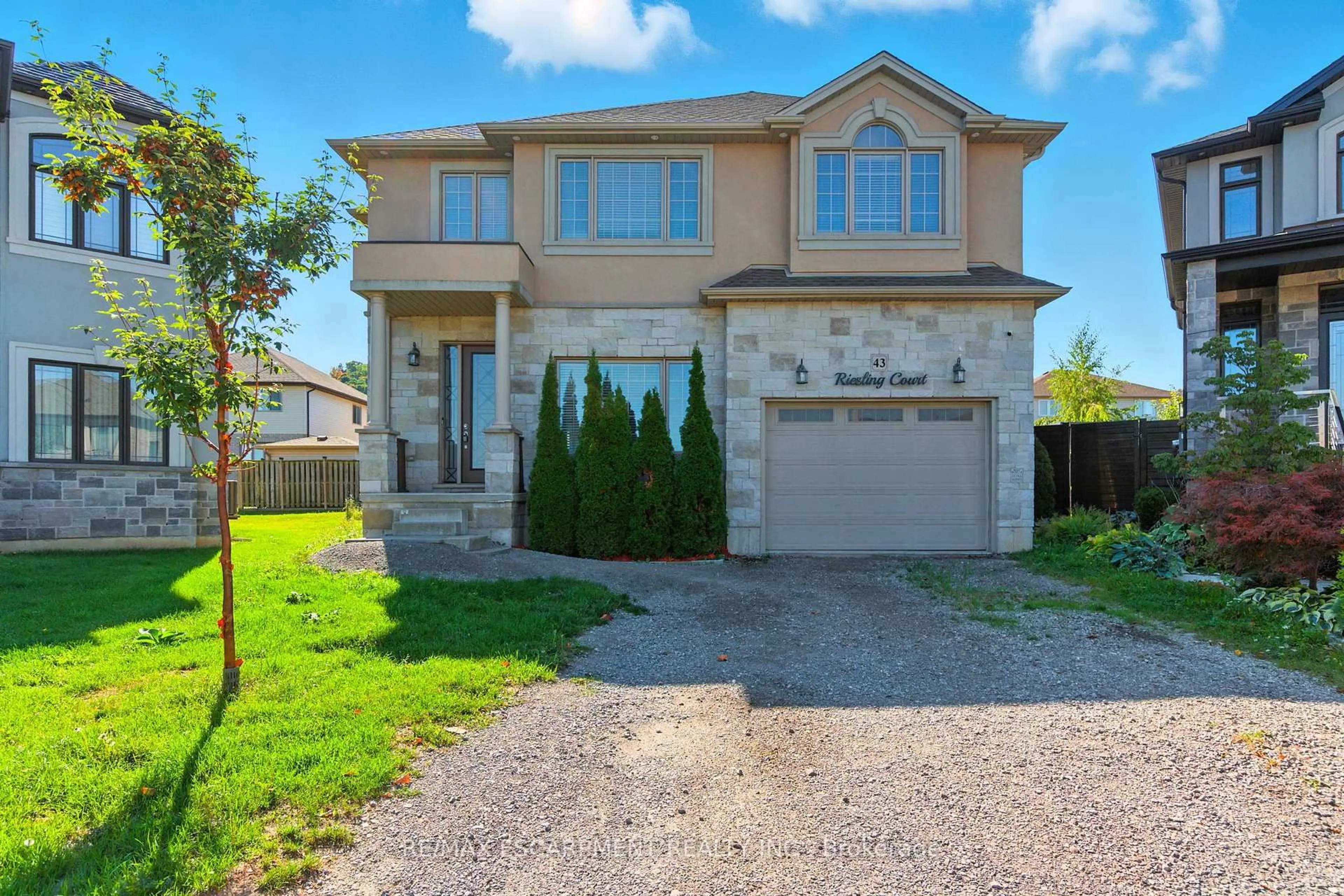 Home with brick exterior material, street for 43 Riesling Crt, Hamilton Ontario L8G 0B4