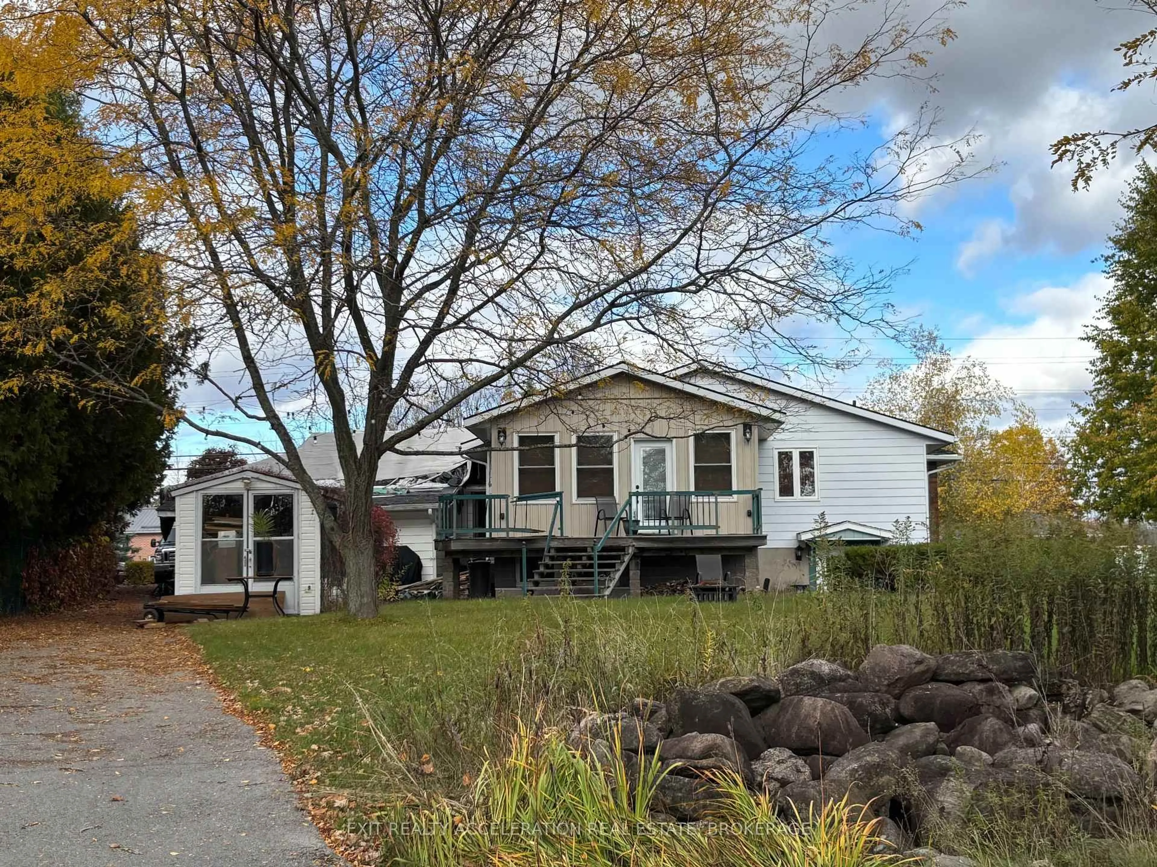 Unknown for 7 Main St, Bissett Creek Ontario K0H 2H0