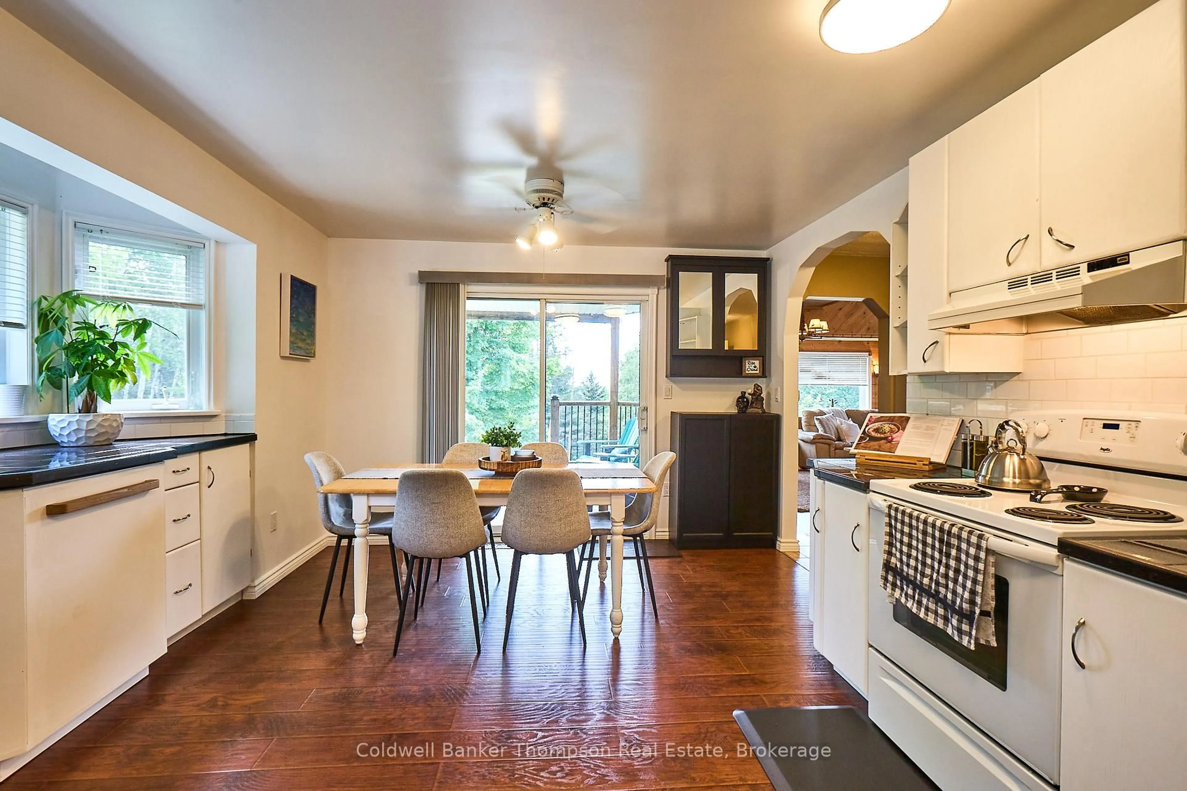 Open concept kitchen, unknown for 550 Valley View Rd, Strong Ontario P0A 1Z0
