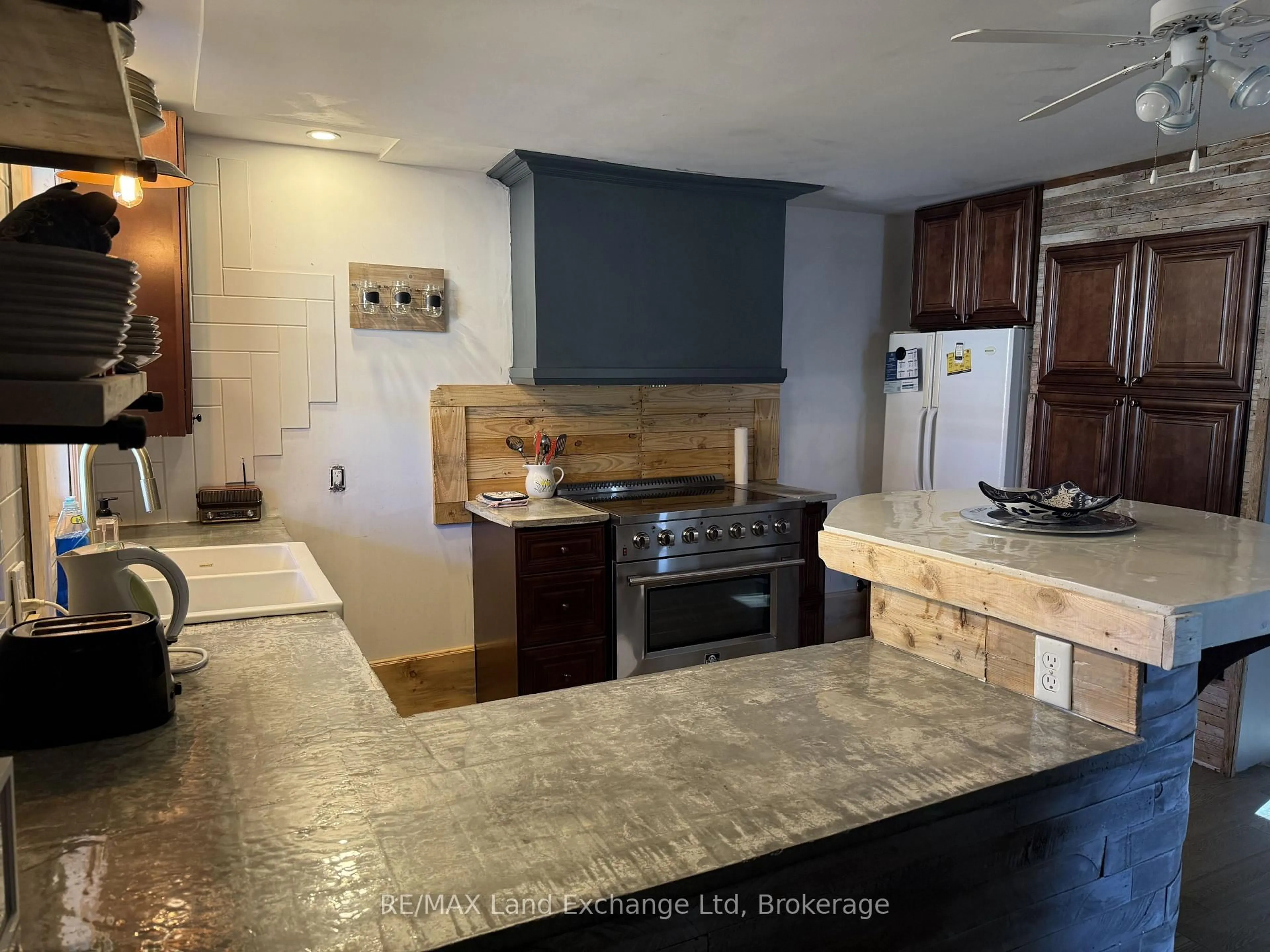 Open concept kitchen, ceramic/tile floor for 26 Patrick St, North Huron Ontario N0G 2W0