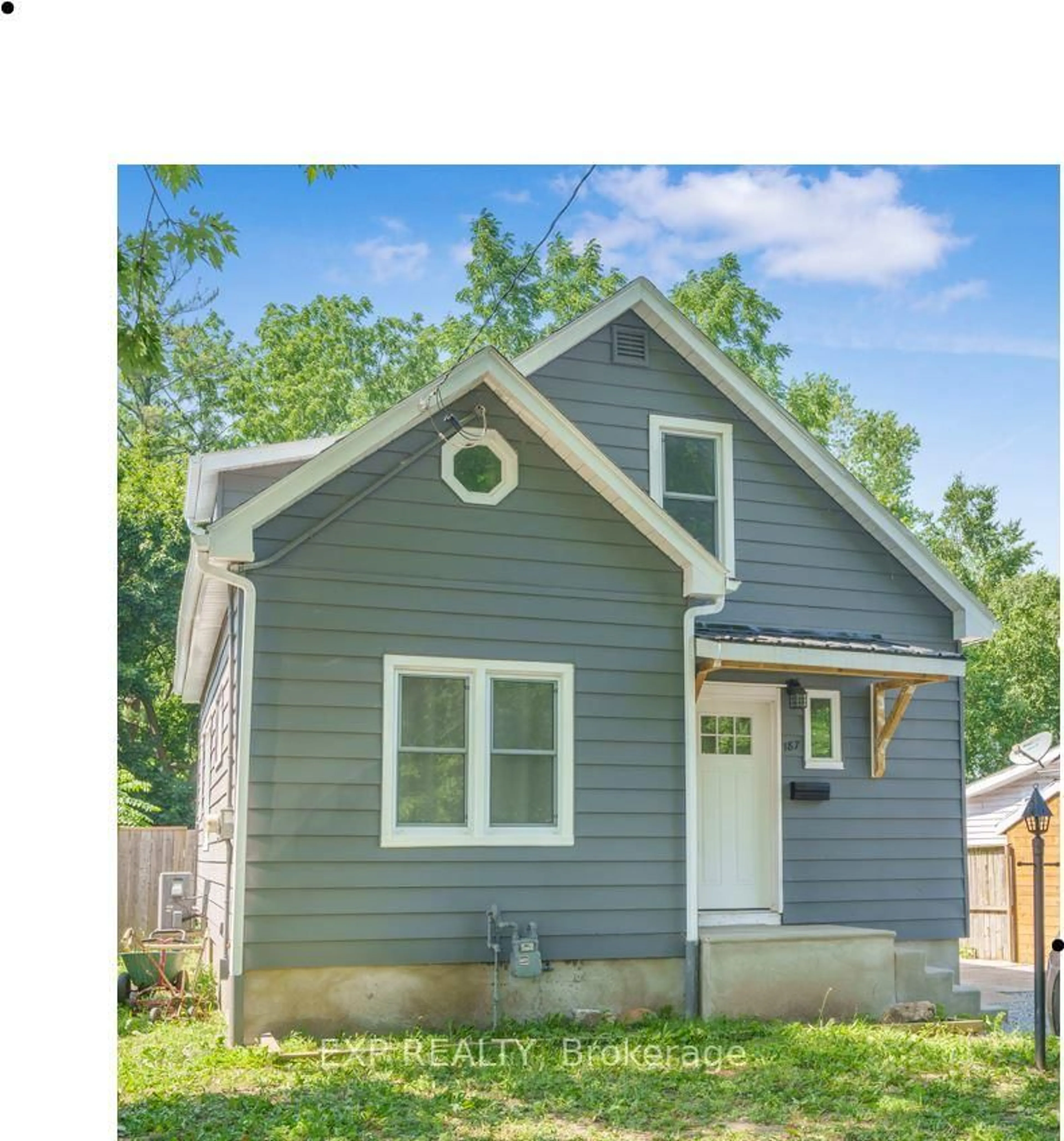 Home with vinyl exterior material, street for 187 Forest St, Chatham-Kent Ontario N7L 2A7