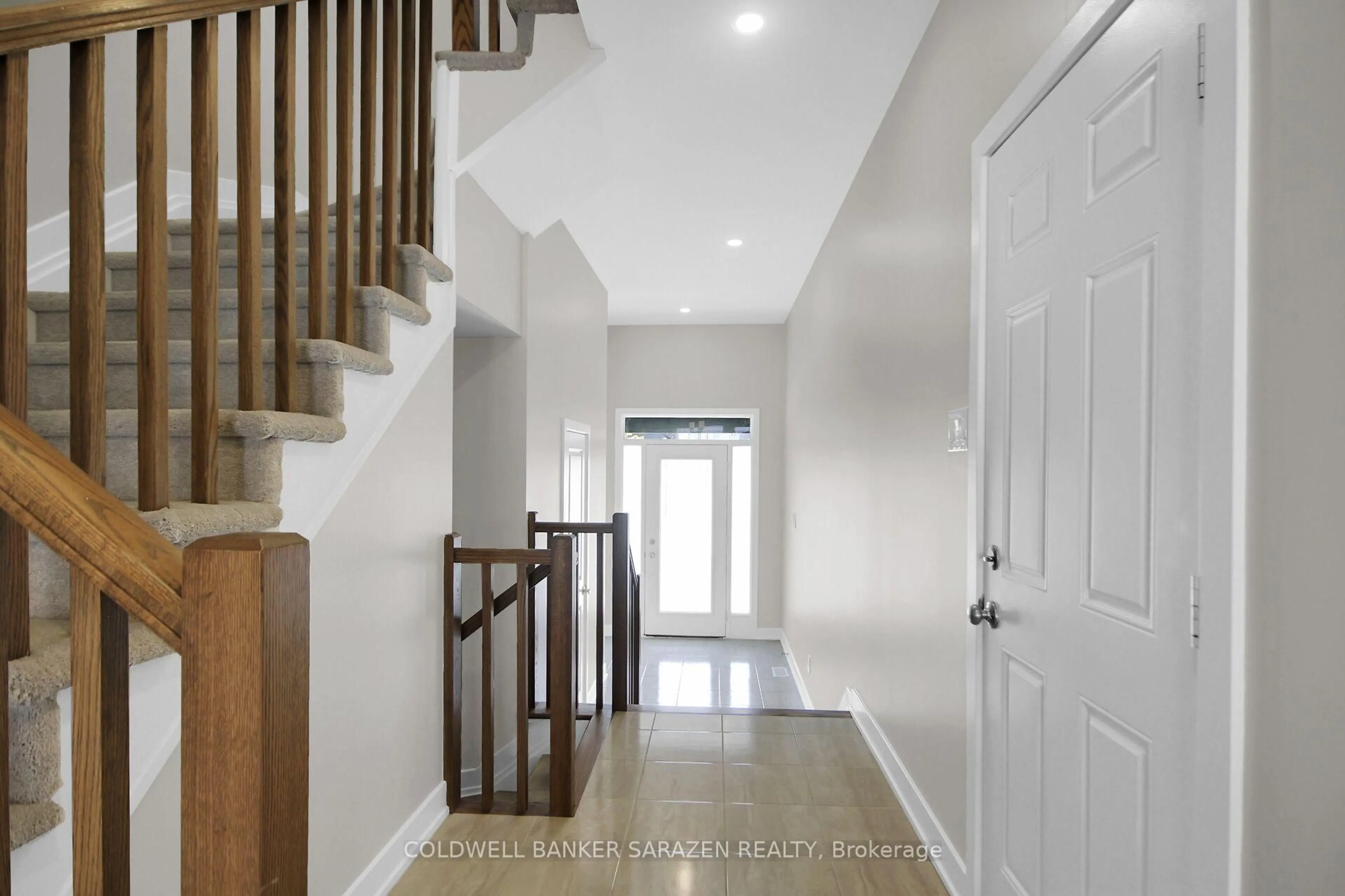 Indoor entryway for 2029 Allegrini Terr, Ottawa Ontario K2S 1B6