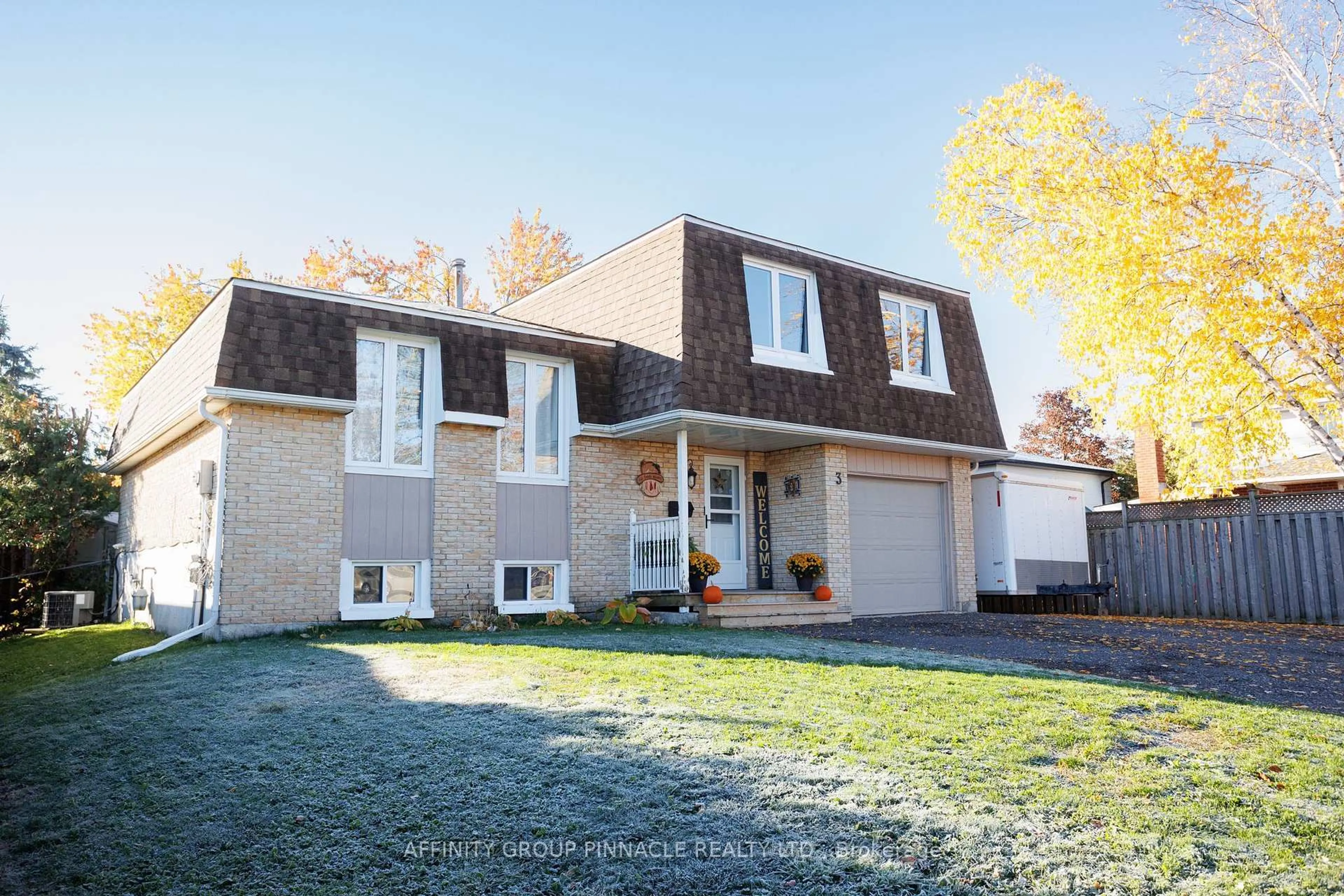 Home with vinyl exterior material, street for 3 Edwin St, Kawartha Lakes Ontario K9V 4X9