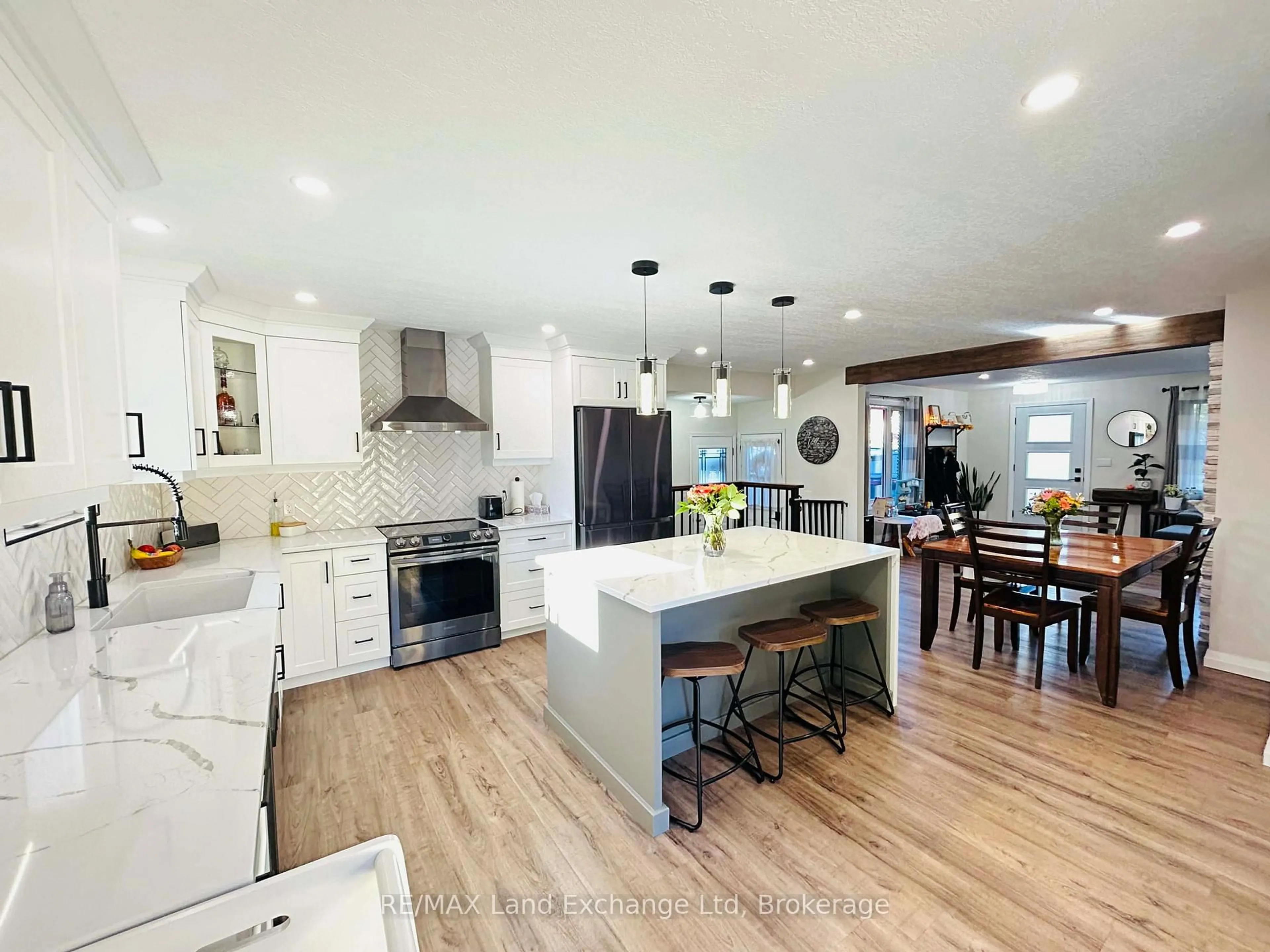 Open concept kitchen, unknown for 317 Carling Terr, North Huron Ontario N0G 2W0