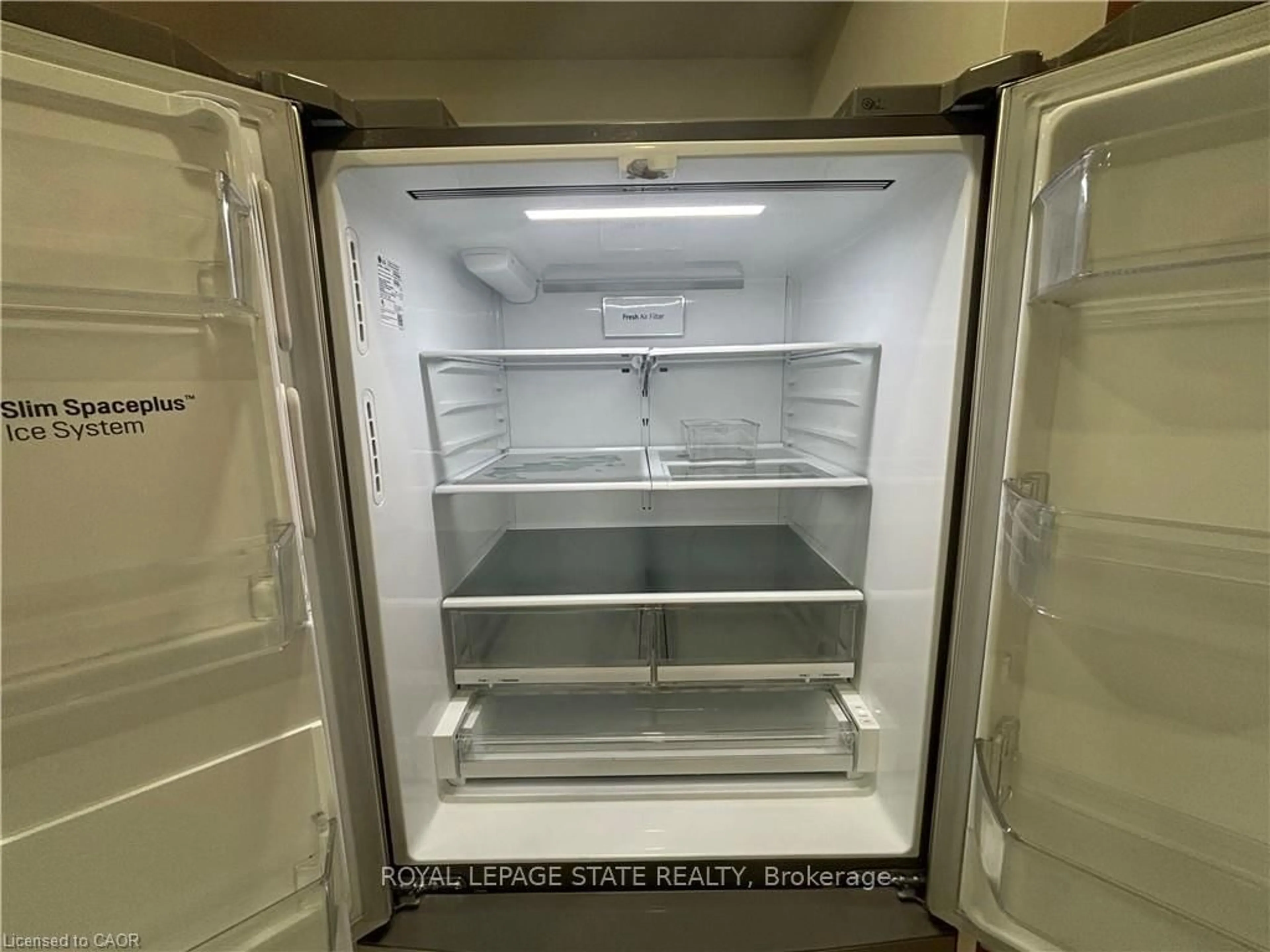 Standard kitchen, unknown for 72 Stone Church Rd, Hamilton Ontario L9B 2H8