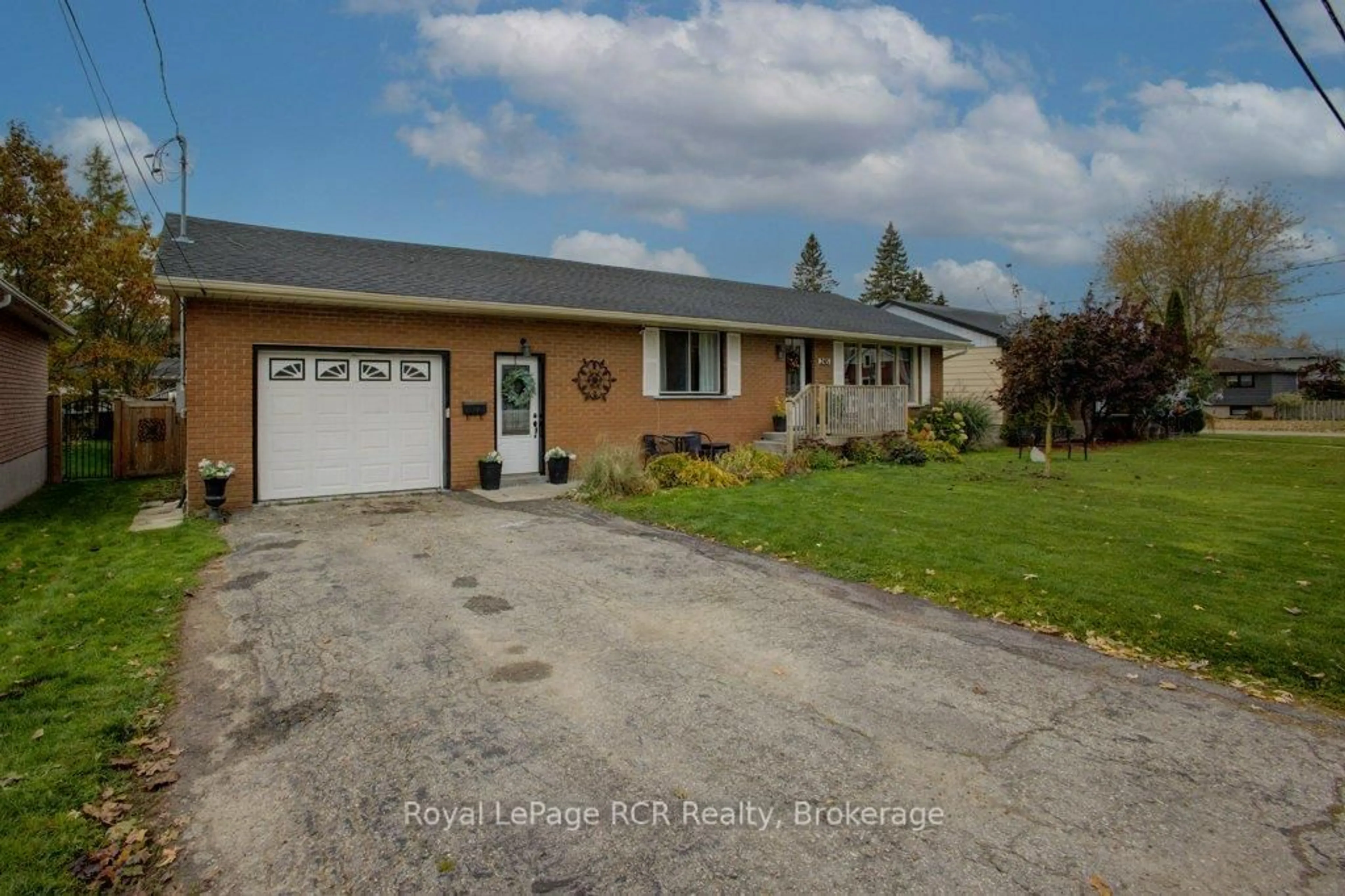 Unknown for 245 Domville St, Wellington North Ontario N0G 1A0