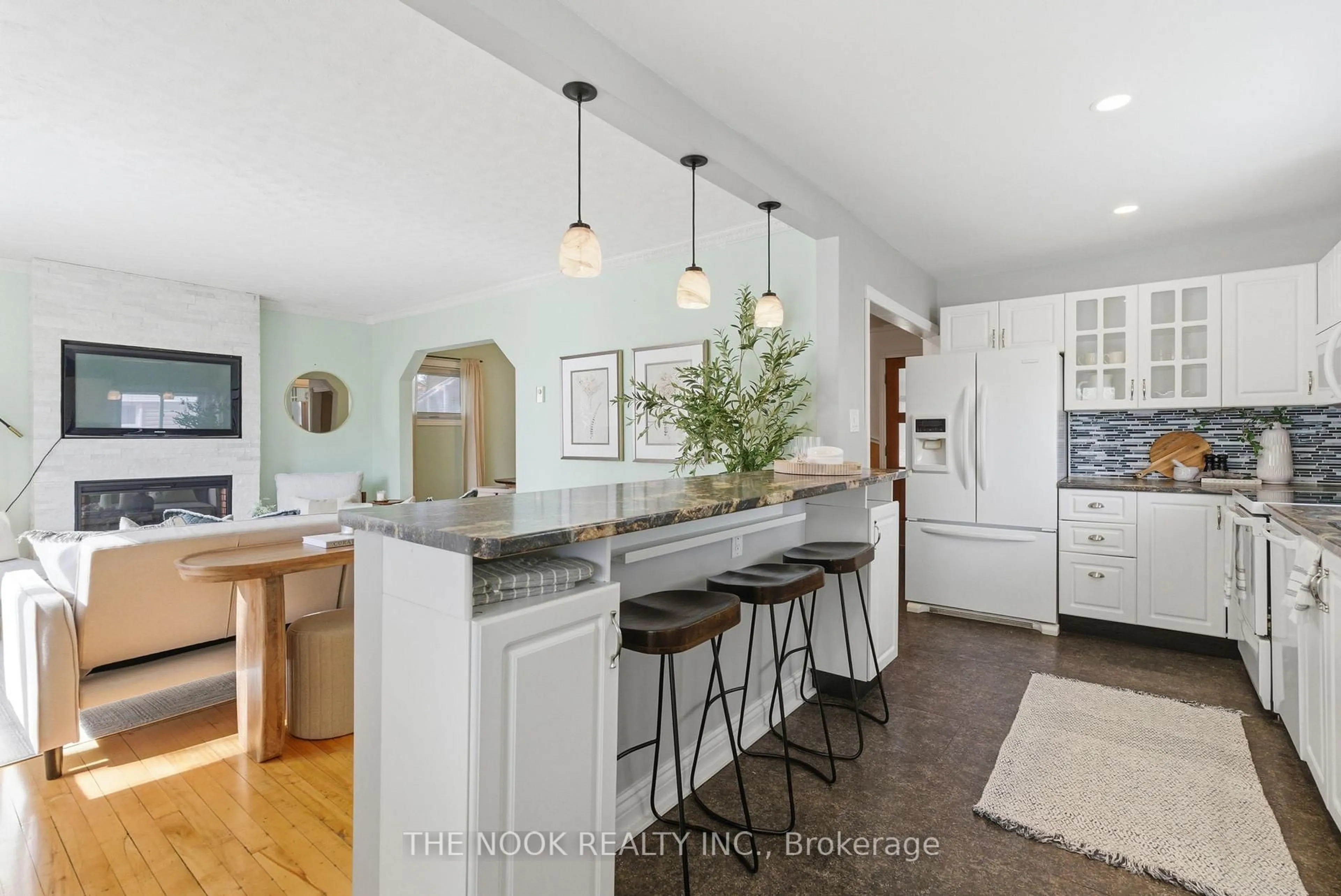 Open concept kitchen, unknown for 518 Rose Ave, Peterborough Ontario K9J 4E7