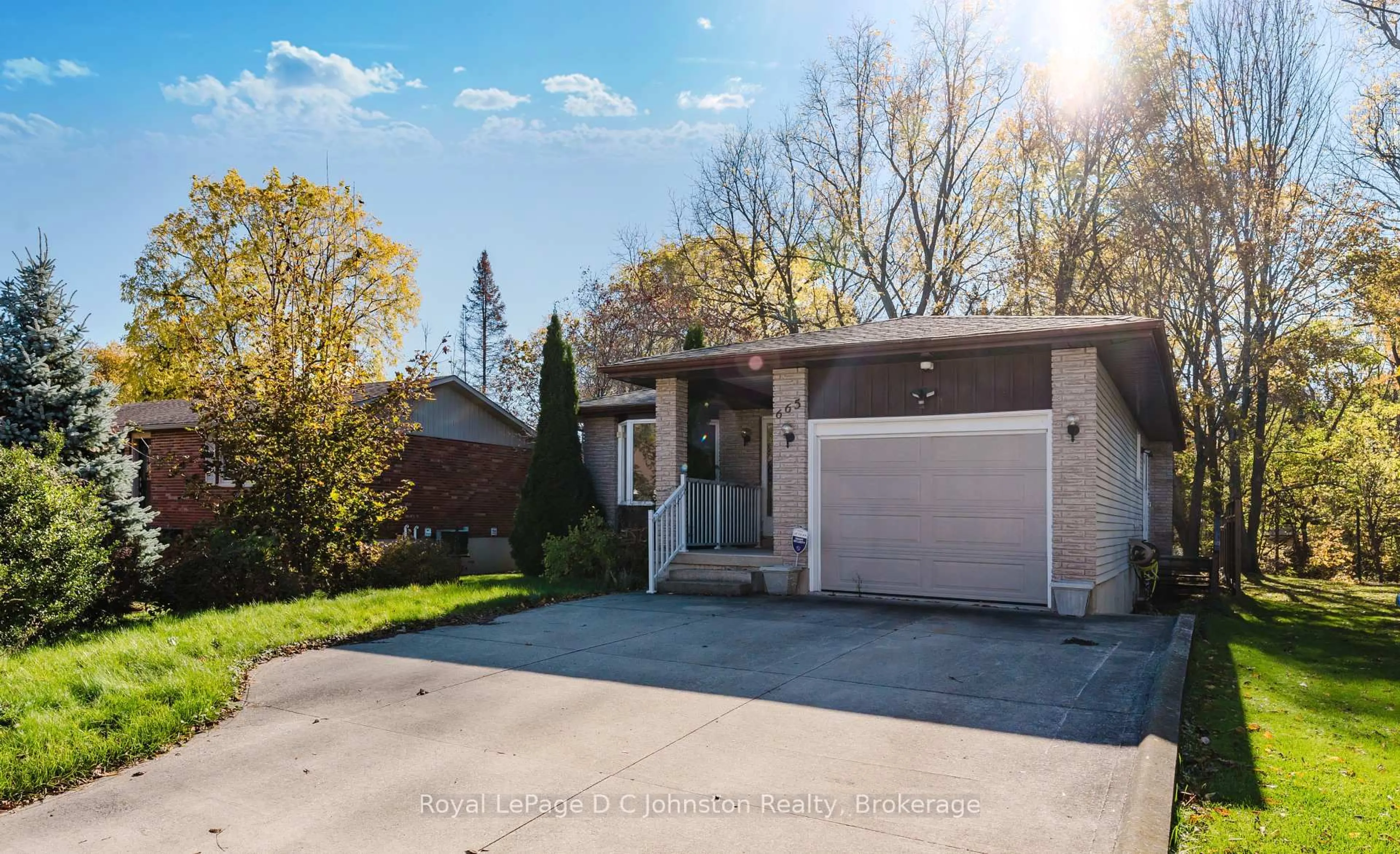 Unknown for 665 7TH St, Owen Sound Ontario N4K 1J7