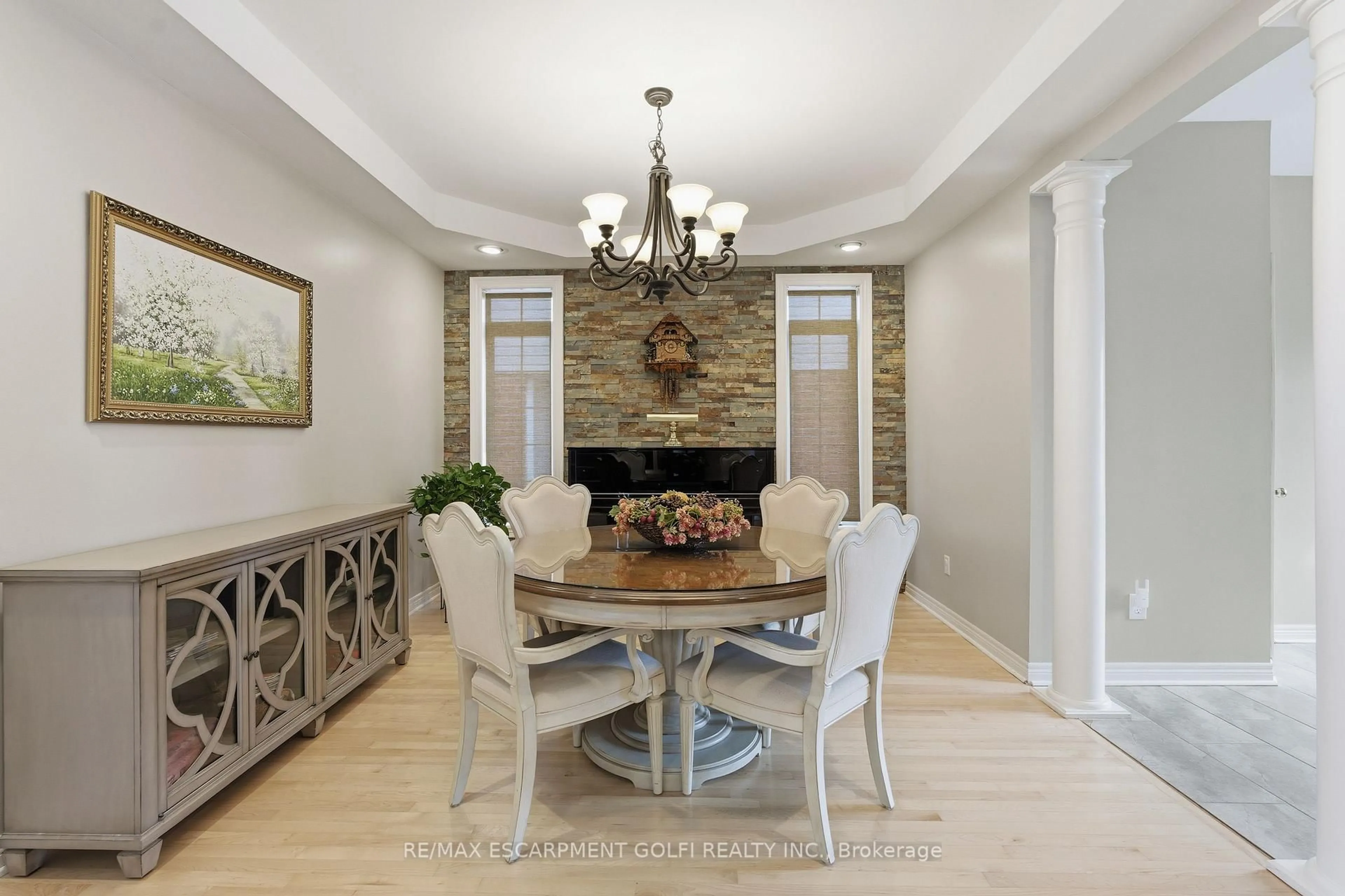 Dining room, unknown for 57 Yorkshire Dr, Hamilton Ontario L9K 1M4
