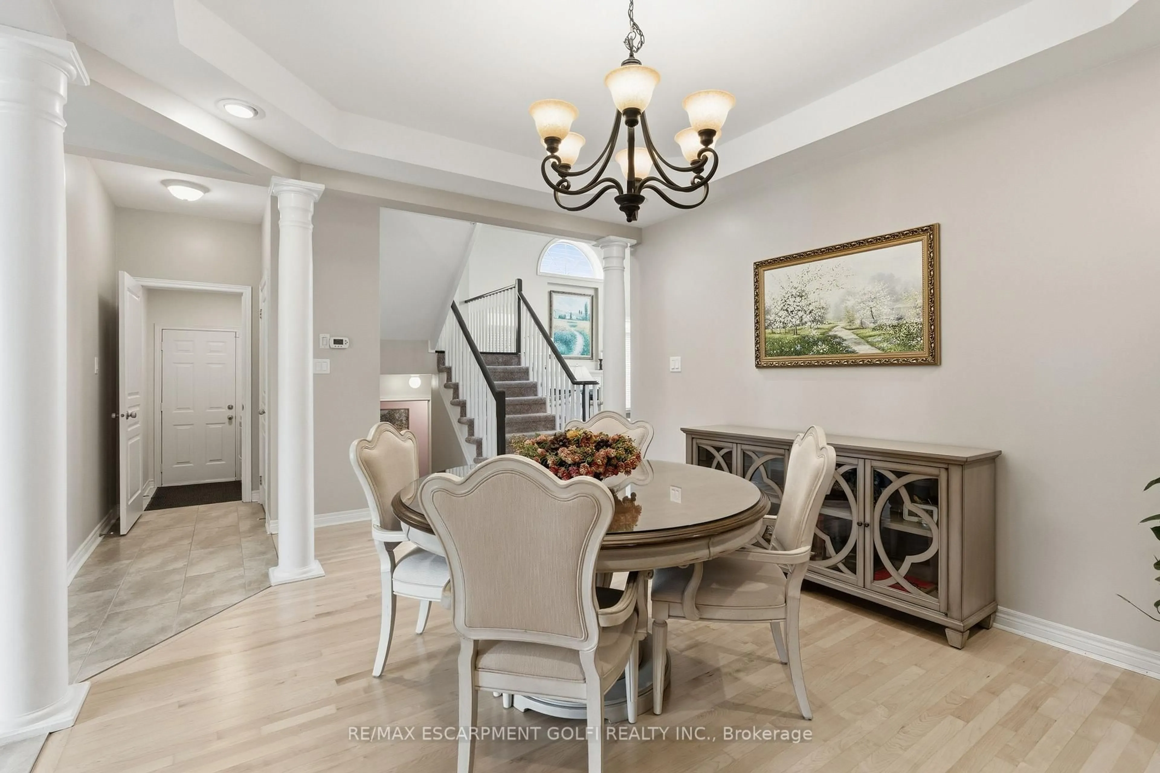 Dining room, unknown for 57 Yorkshire Dr, Hamilton Ontario L9K 1M4