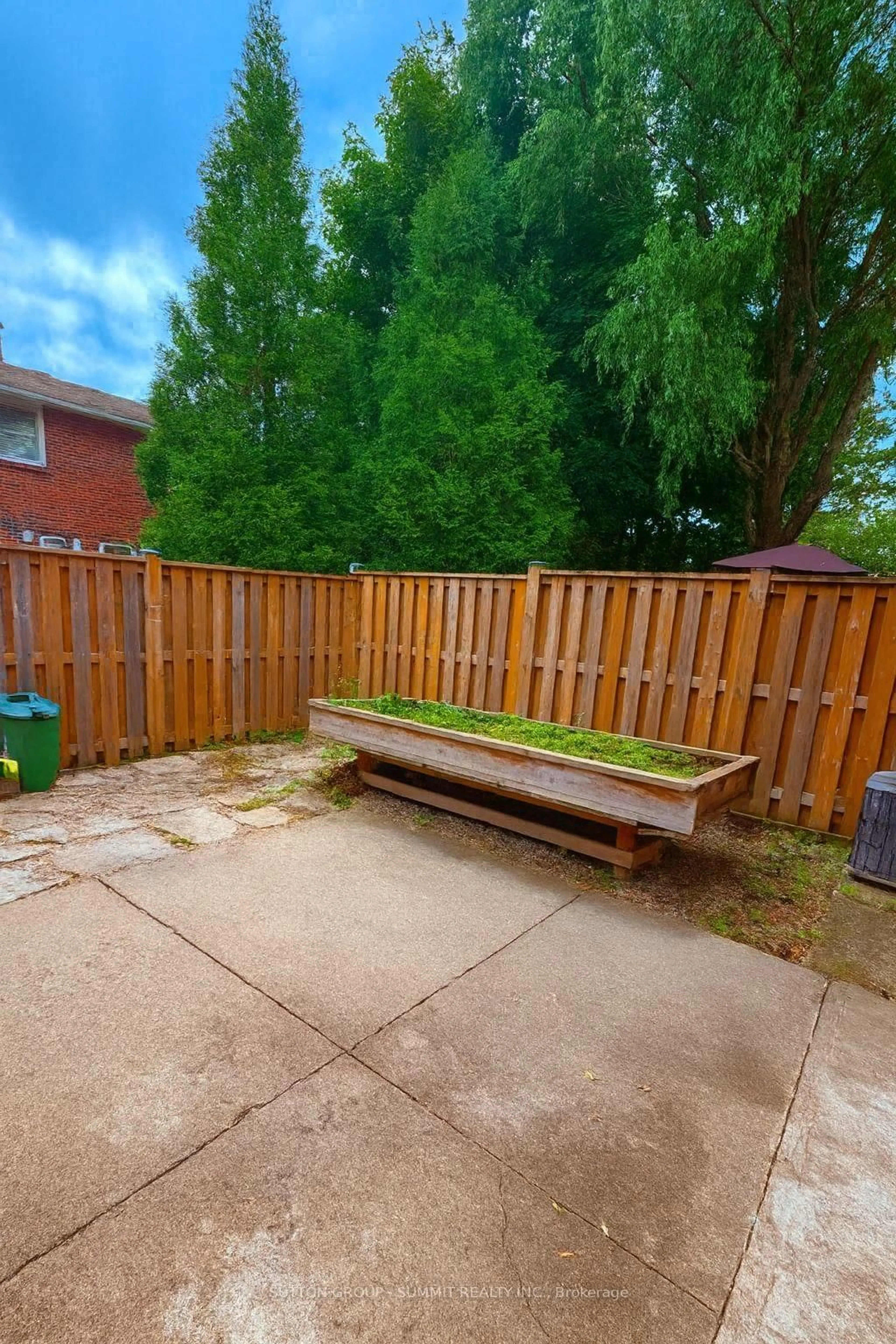Patio, street for 1060 Southdale Rd #36, London South Ontario N6E 1B2